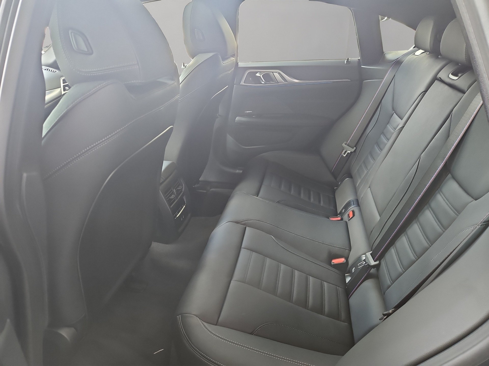BMW i4 M60 M Sport Pro-image-17