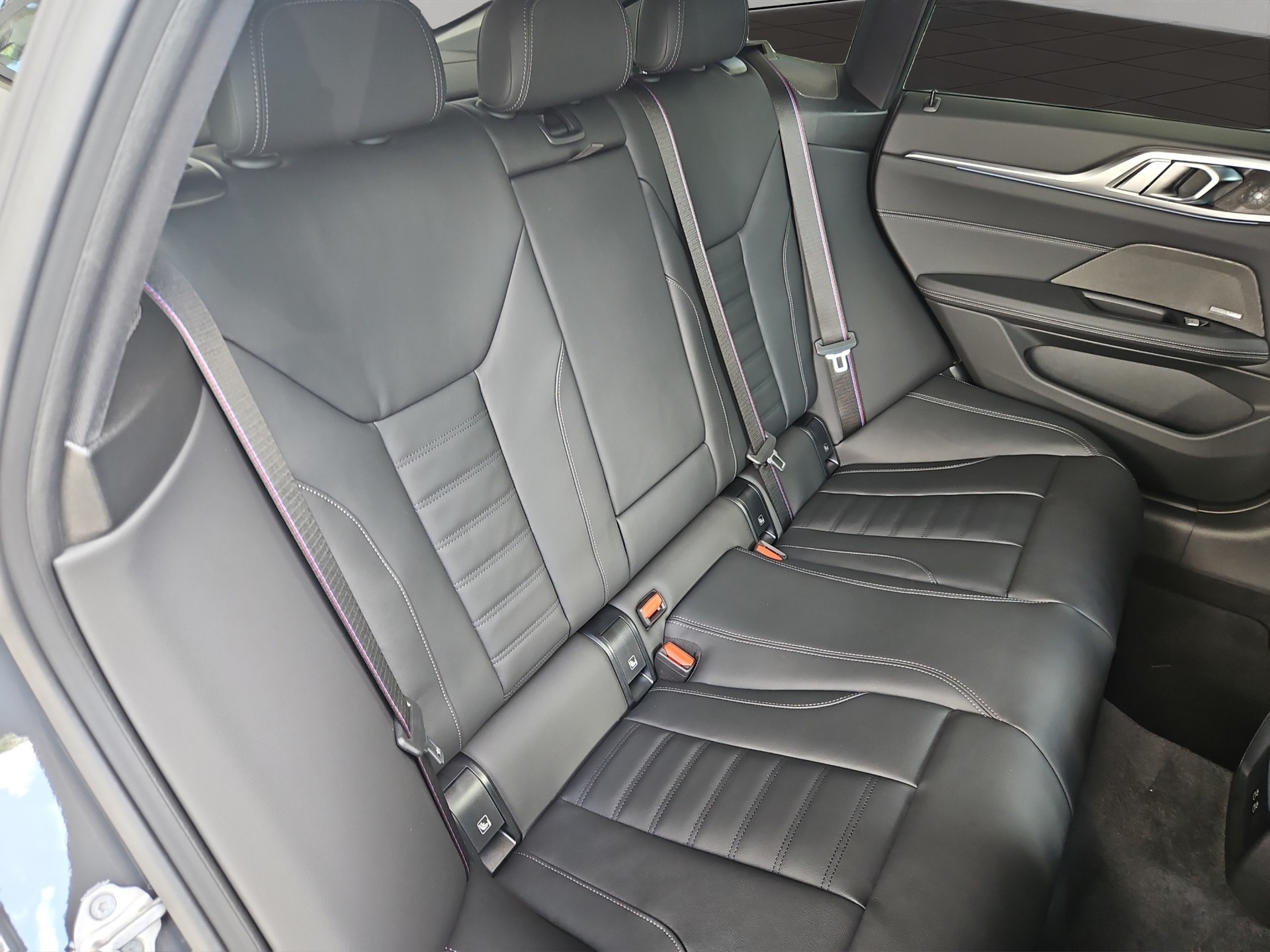BMW i4 M60 M Sport Pro-image-16