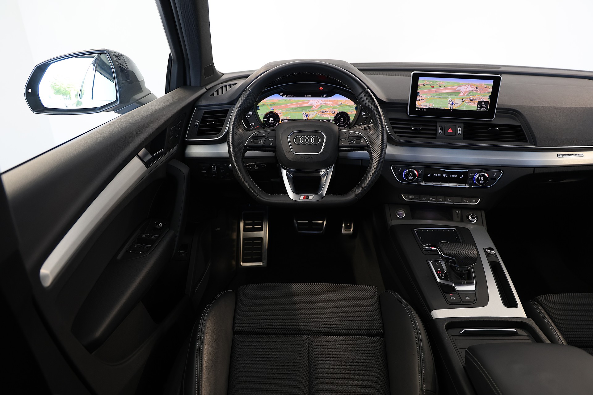 AUDI Q5 55 TFSI e S-Line sport quattro-image-8