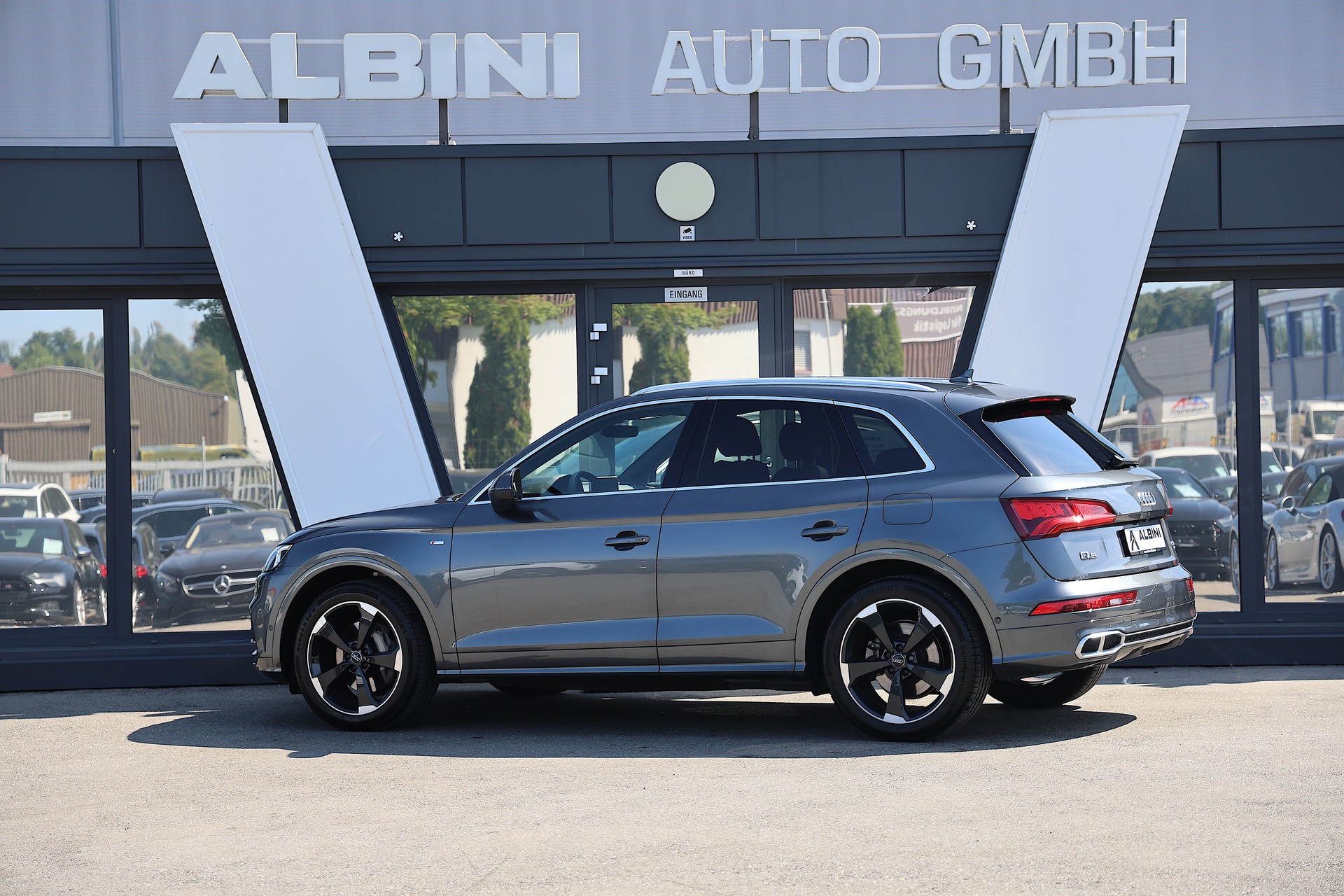 AUDI Q5 55 TFSI e S-Line sport quattro-image-3