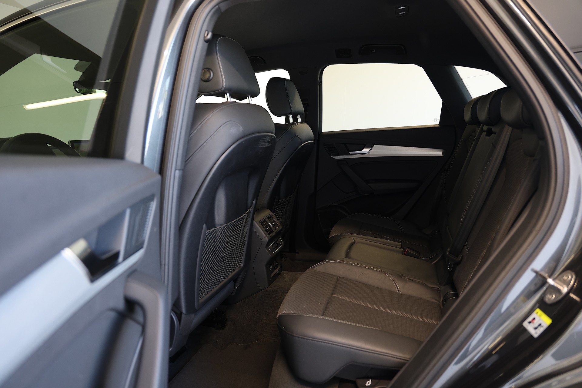AUDI Q5 55 TFSI e S-Line sport quattro-image-15