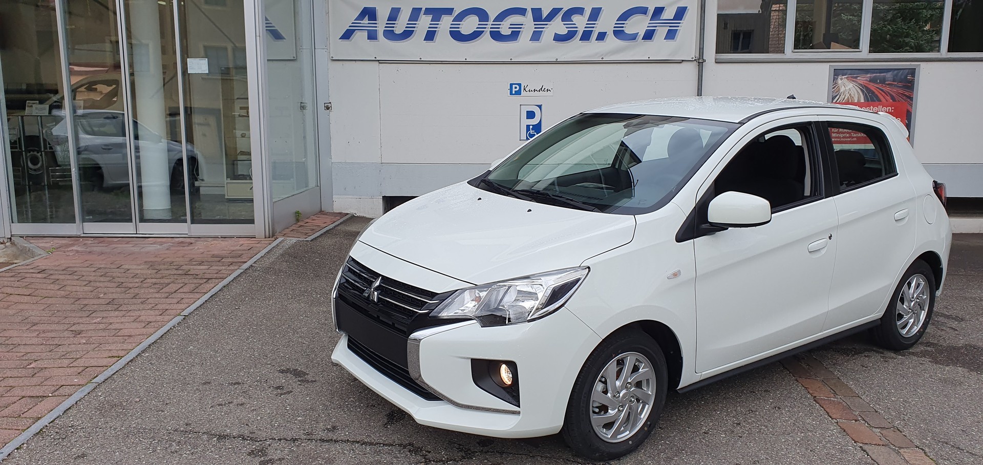 MITSUBISHI Space Star Helvetia Automat mit Rückfahrkamera-image-0
