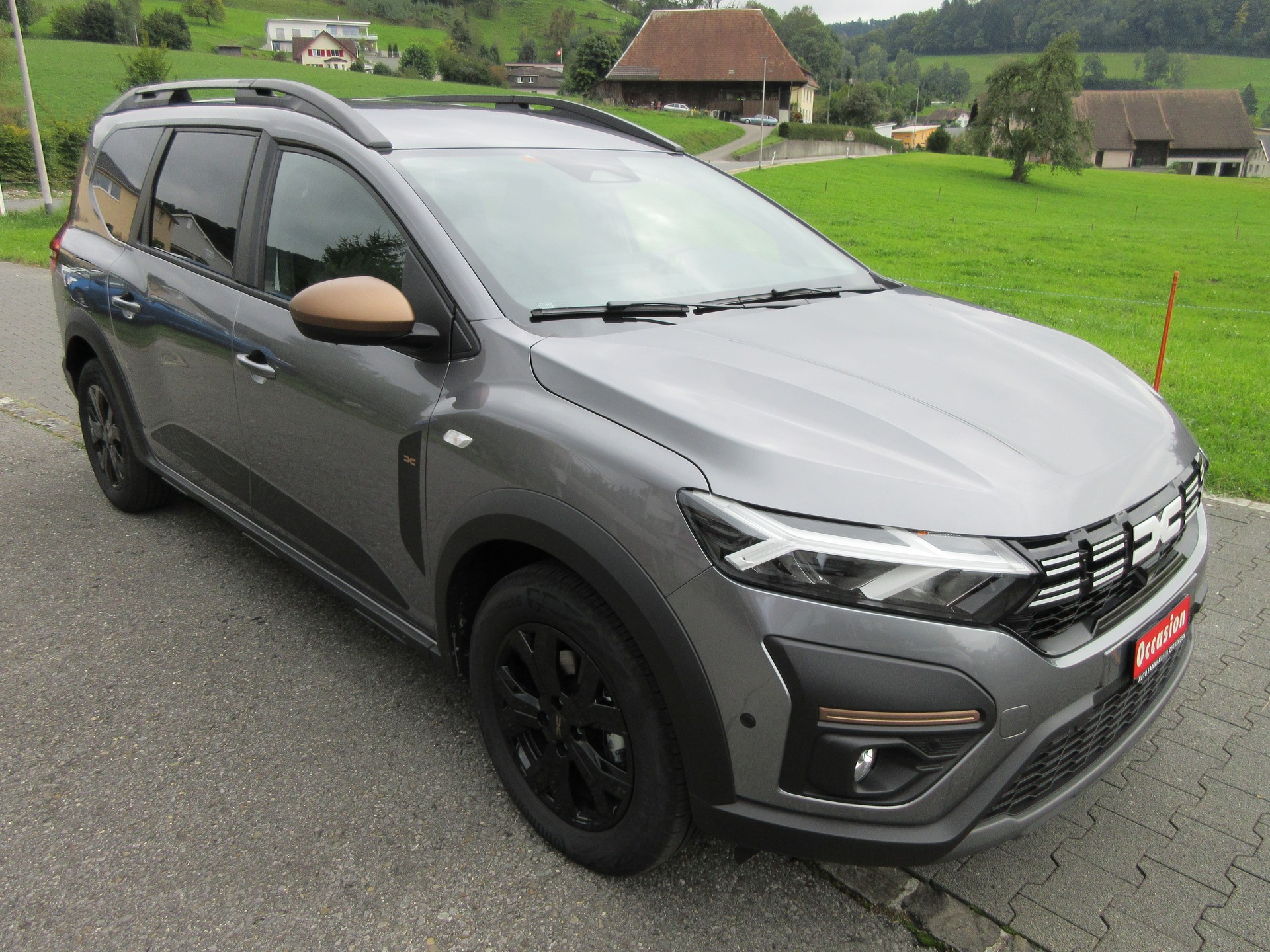 DACIA Jogger HEV 140 Extreme+ / 5 Jahre Garantie/100'000 Km-image-2