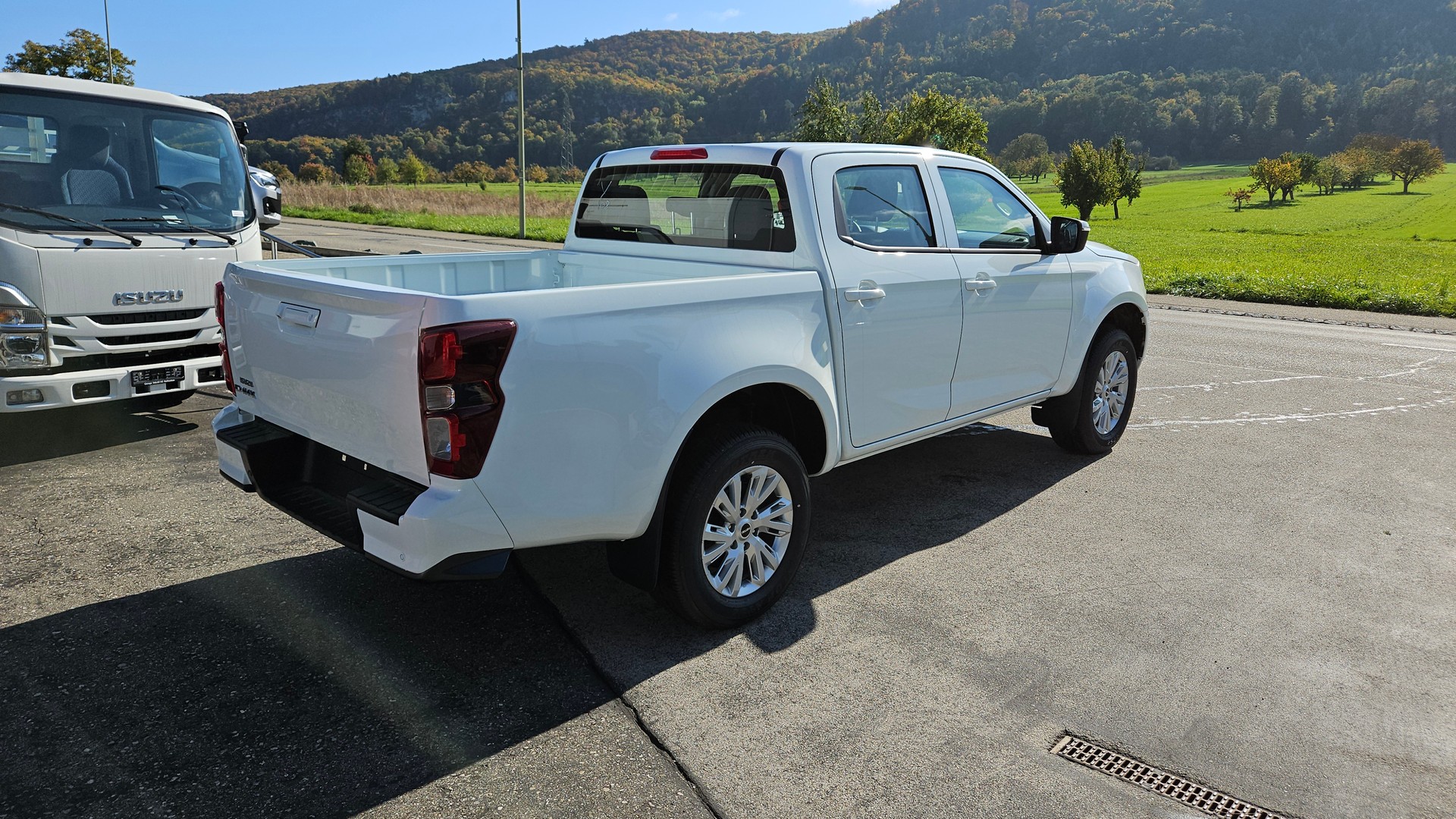 ISUZU D-MAX 1.9 CrewCab N60BB+ 4x4-image-4