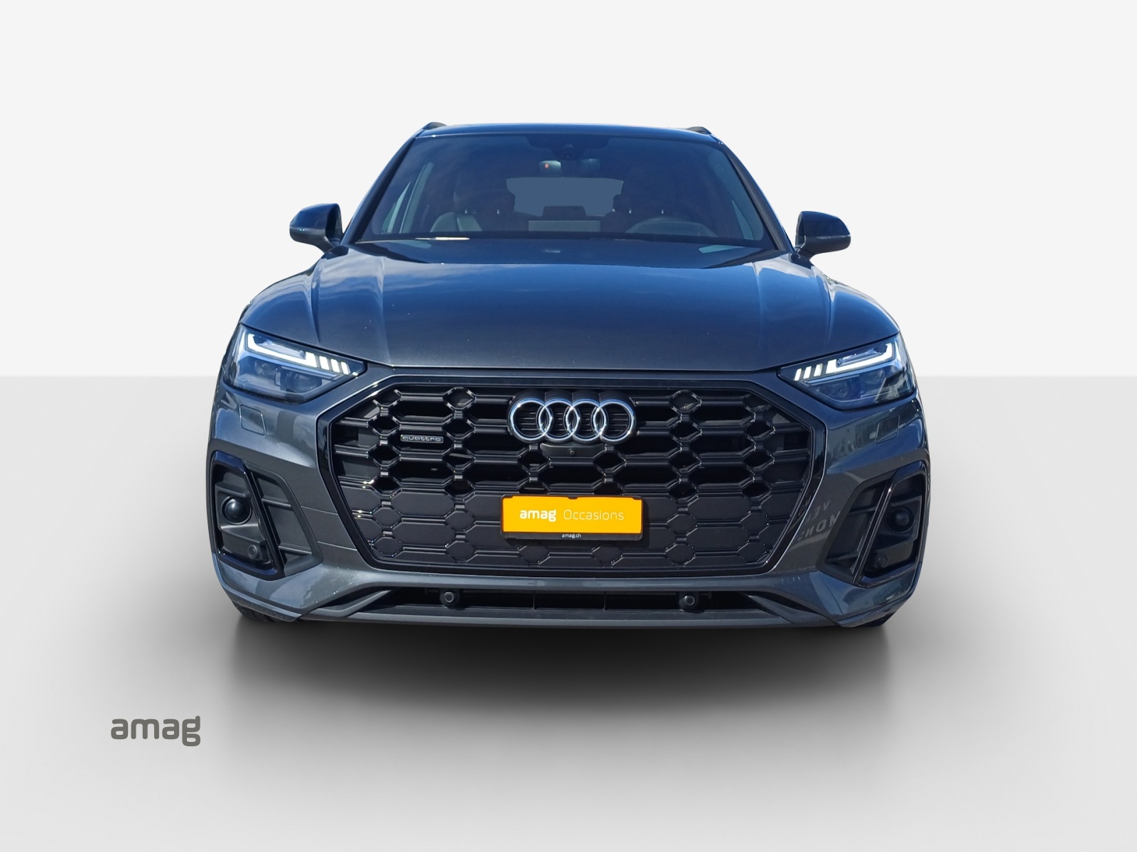 AUDI Q5 45 TFSI Black Edition quattro S-tronic-image-6