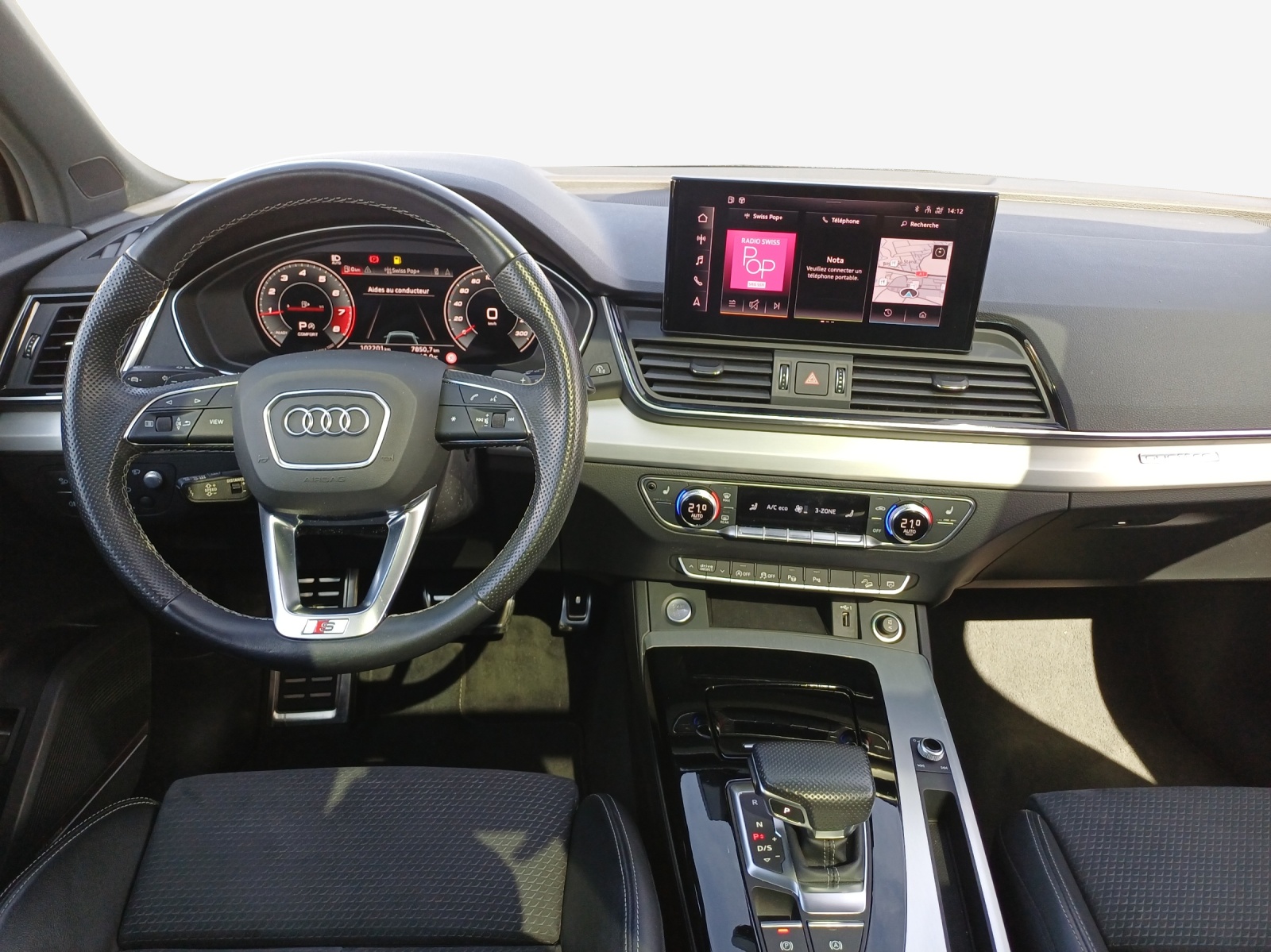 AUDI Q5 45 TFSI Black Edition quattro S-tronic-image-8