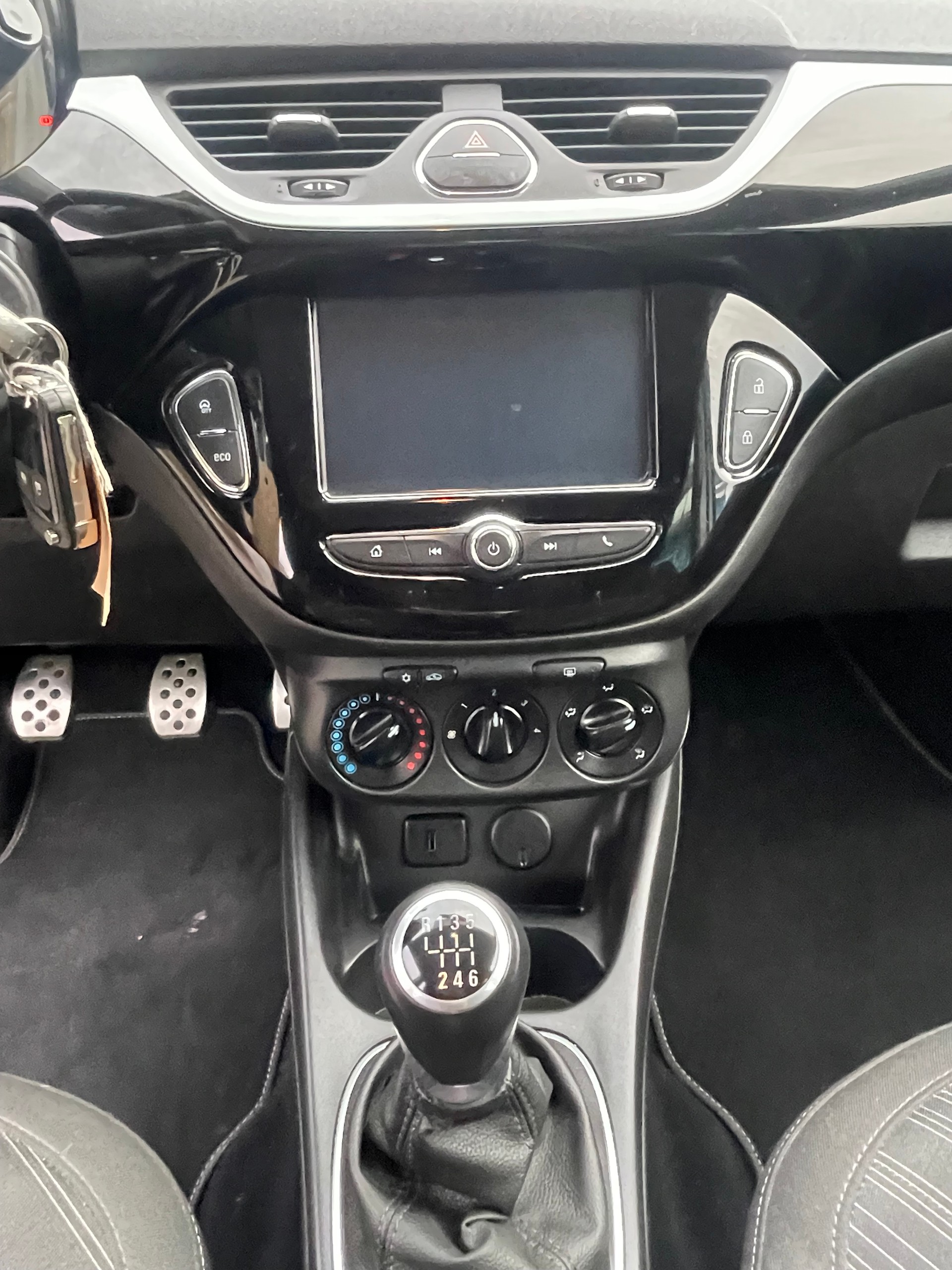 OPEL Corsa 1.0 T EcoTec Black Edition-image-10