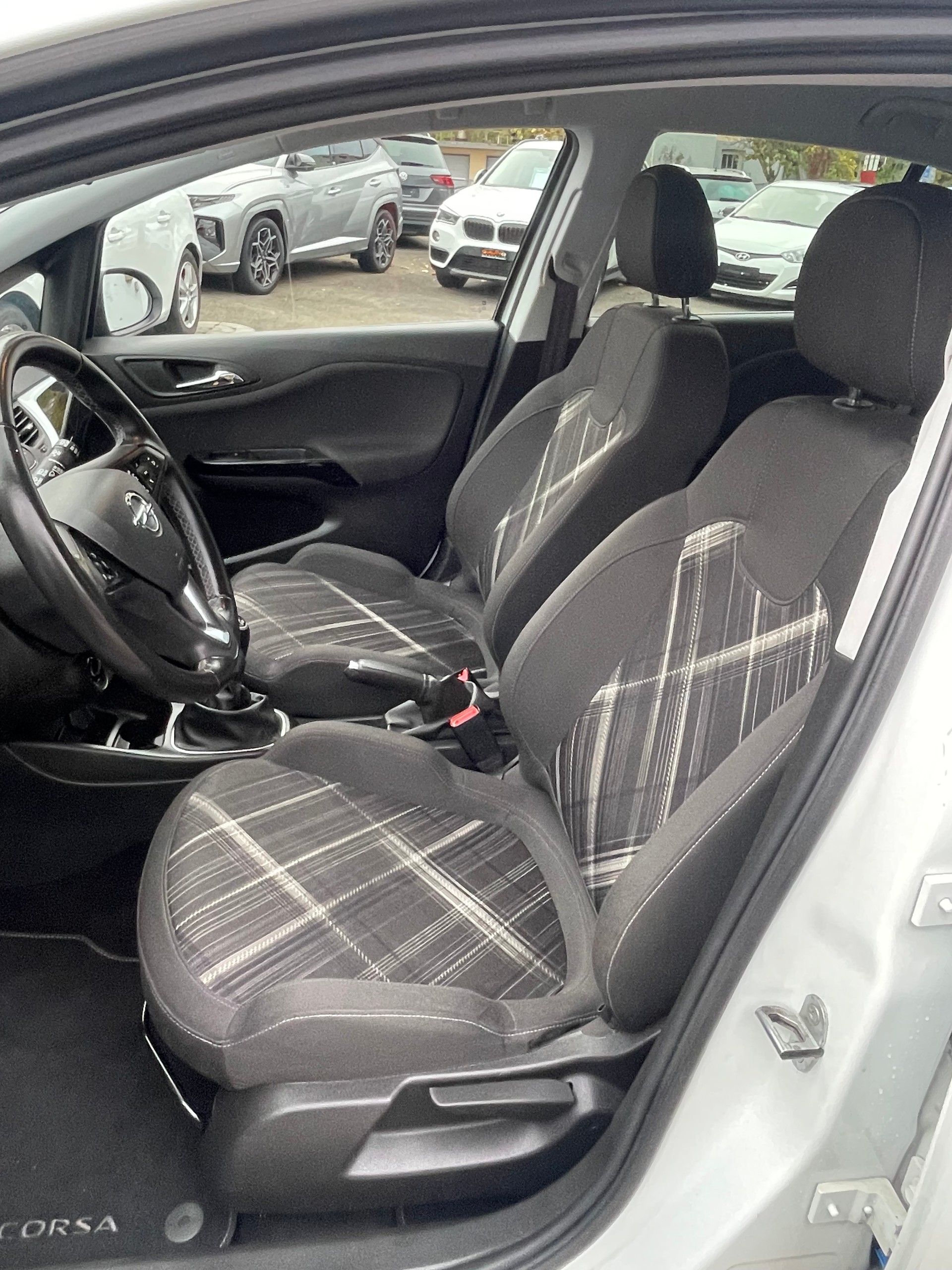 OPEL Corsa 1.0 T EcoTec Black Edition-image-7