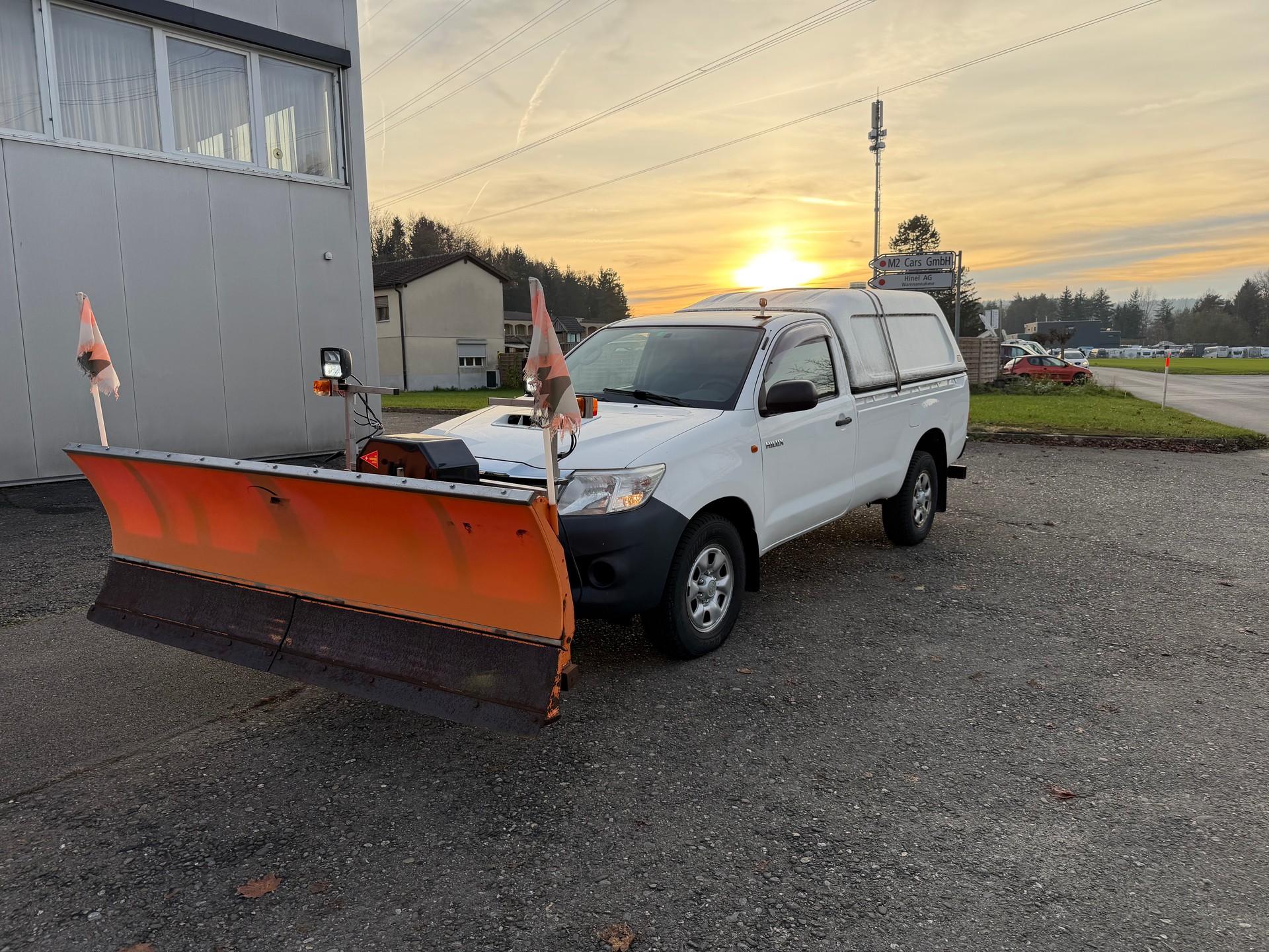 TOYOTA Hilux 2.5D 4WD Single Cab Luna-image-1