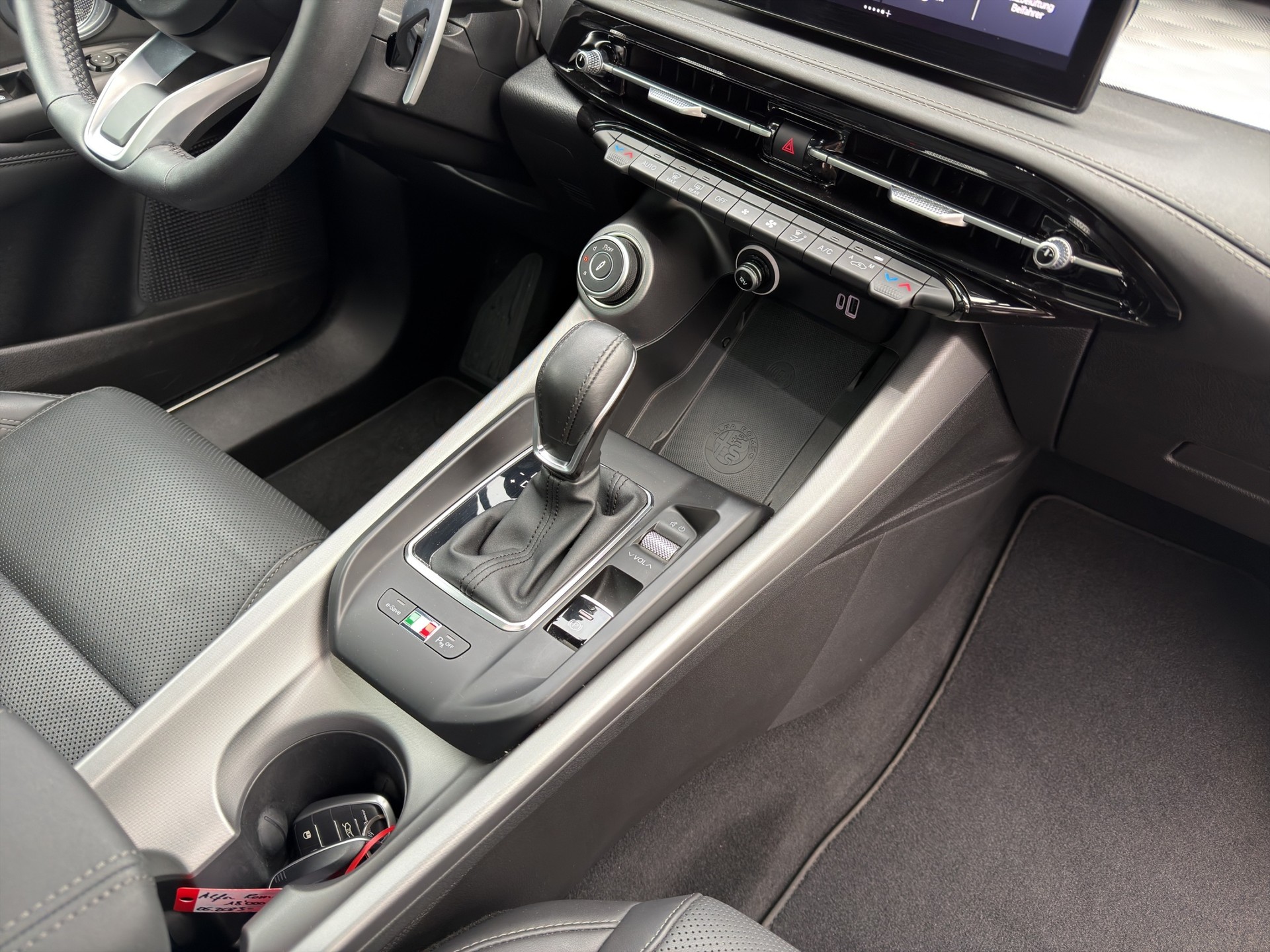 ALFA ROMEO Tonale 1.3 Plug-in-Hybrid Q4 Veloce-image-18