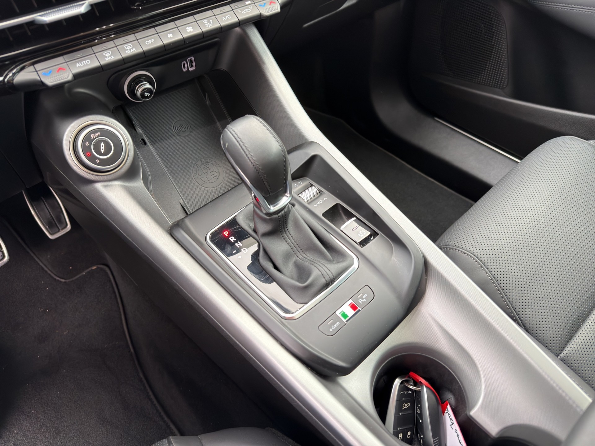 ALFA ROMEO Tonale 1.3 Plug-in-Hybrid Q4 Veloce-image-17