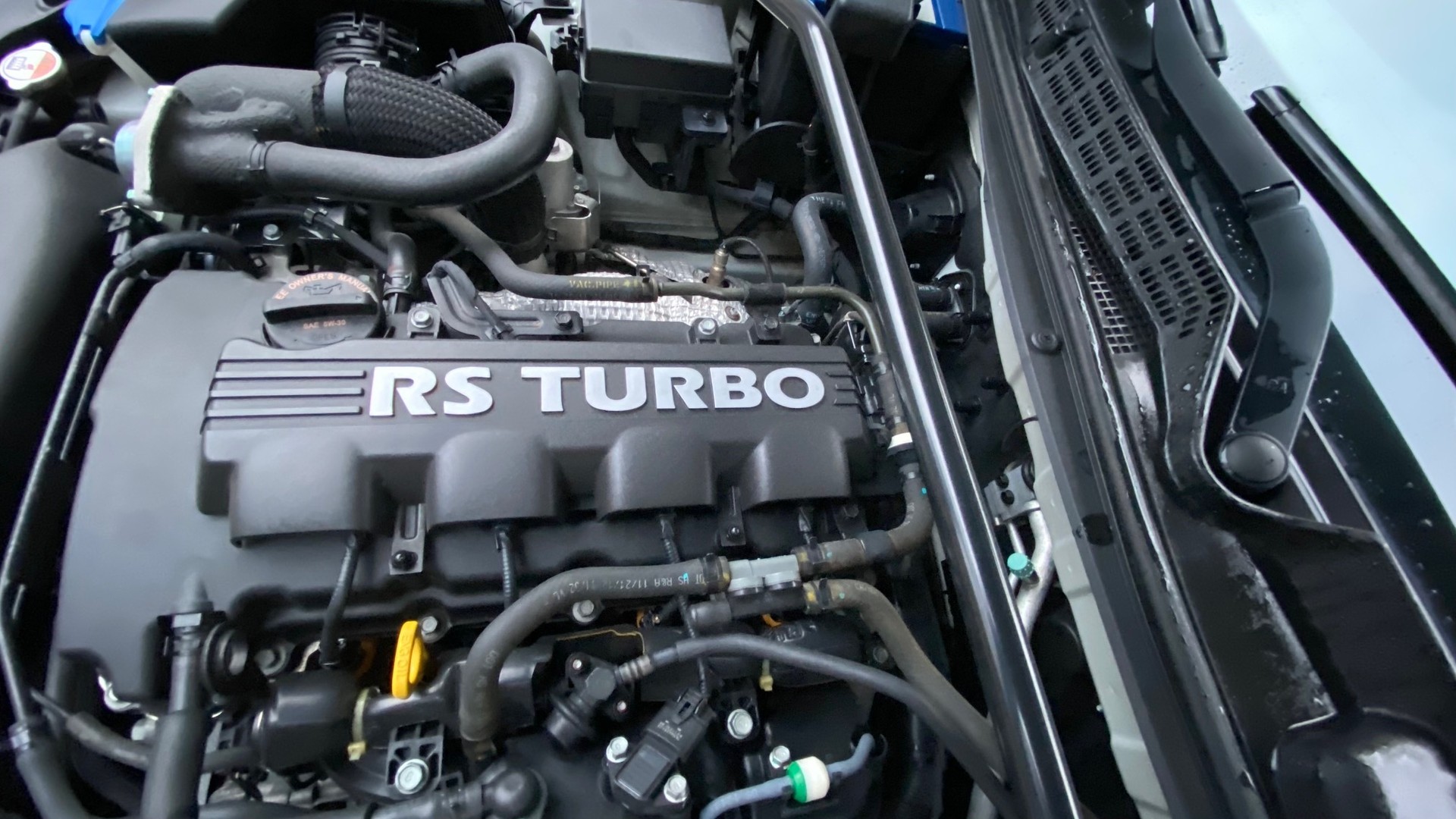 HYUNDAI Genesis 2.0 Turbo Coupé 6 Gang, 275 PS-image-10