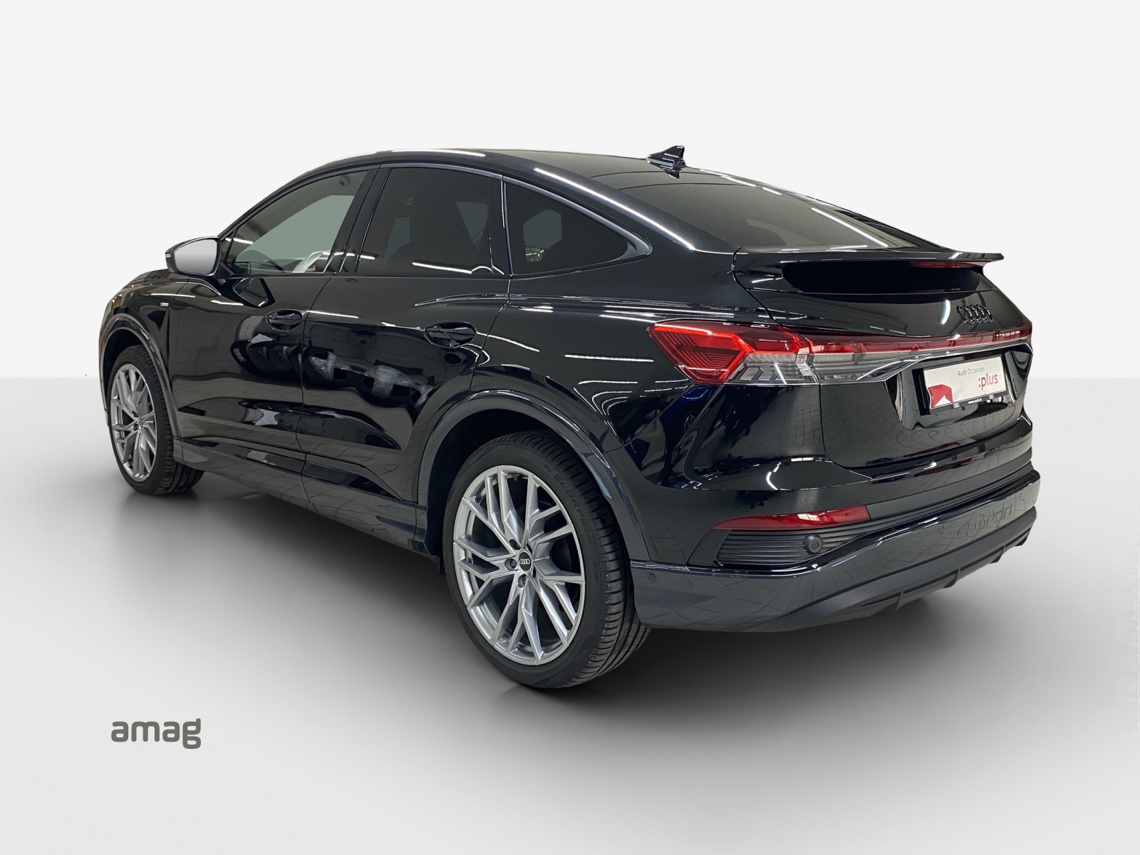 AUDI Q4 Sportback e-tron 55 quattro-image-2