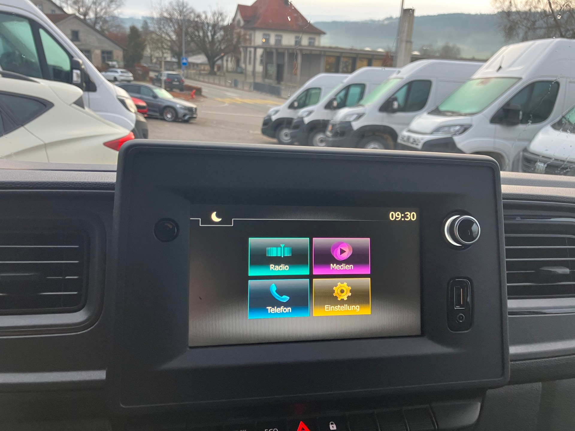 NISSAN L3-image-13
