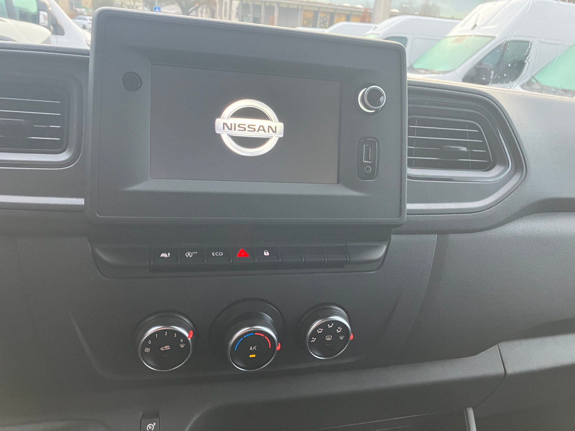 NISSAN L3-image-9