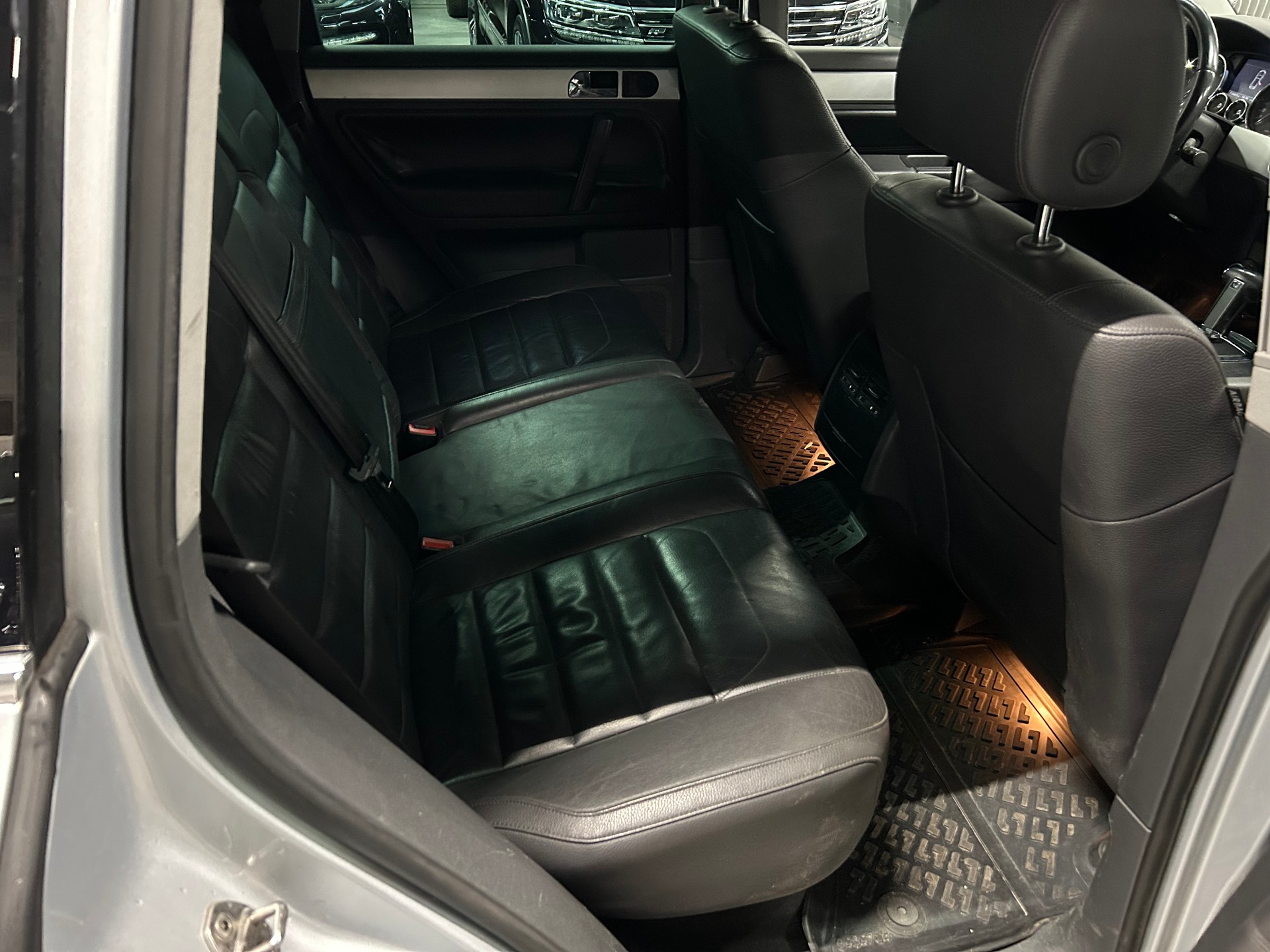 VW Touareg 3.0 TDI Mountain-image-13