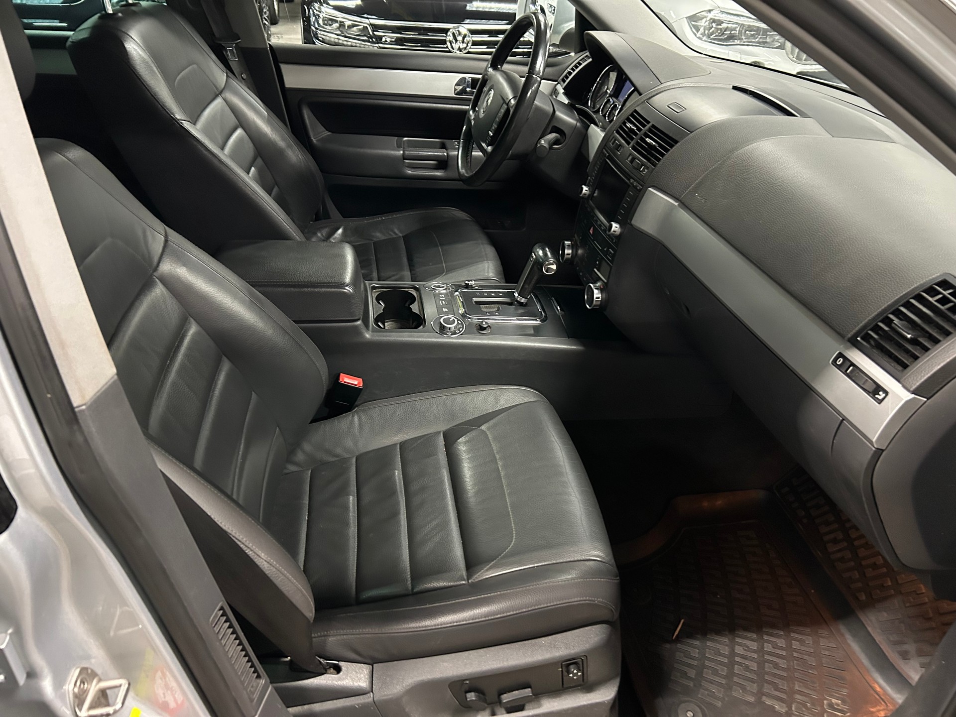 VW Touareg 3.0 TDI Mountain-image-15