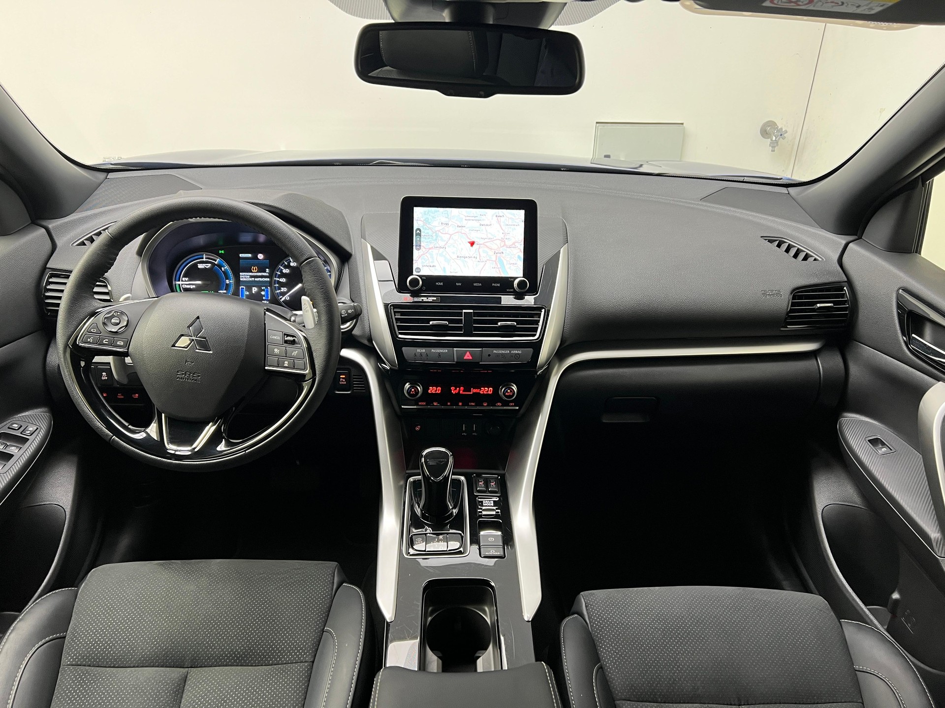 MITSUBISHI Eclipse Cross 2.4 PHEV Intense 4x4-image-8
