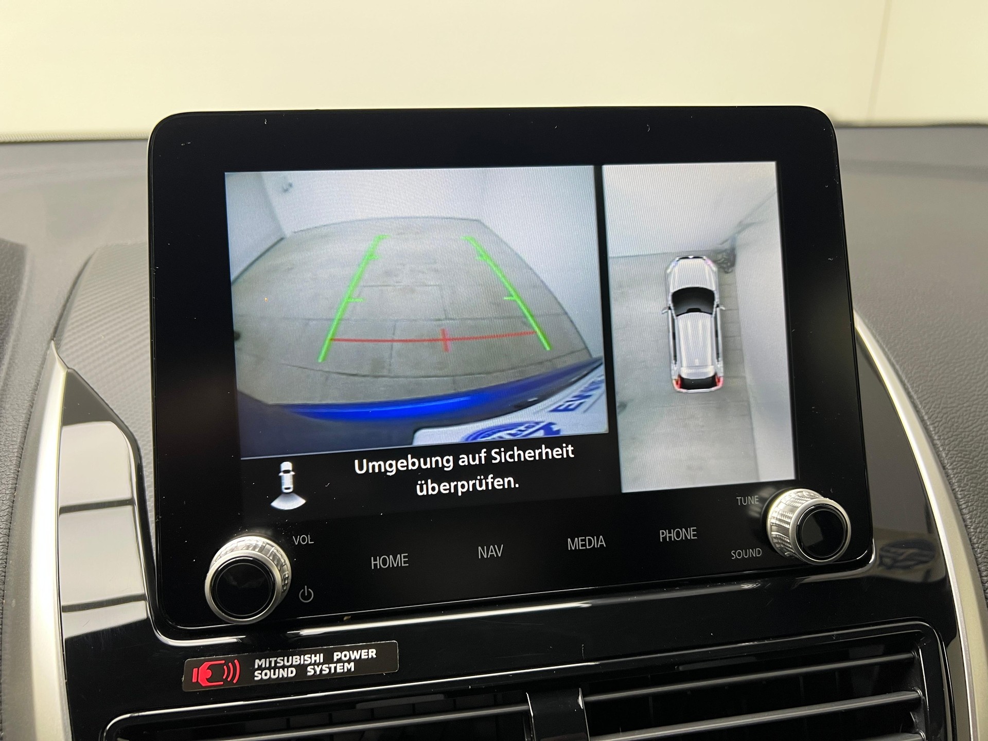 MITSUBISHI Eclipse Cross 2.4 PHEV Intense 4x4-image-11