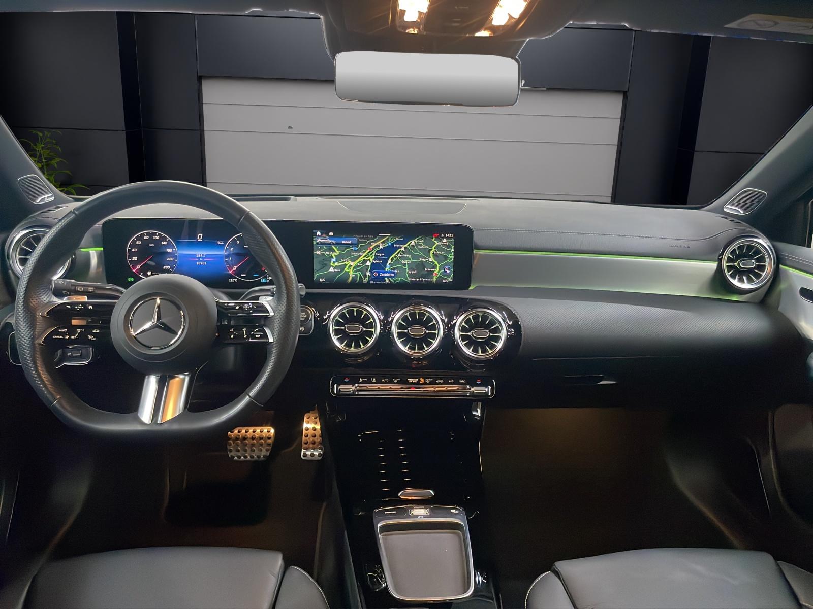 MERCEDES-BENZ A 200 AMG Line-image-4
