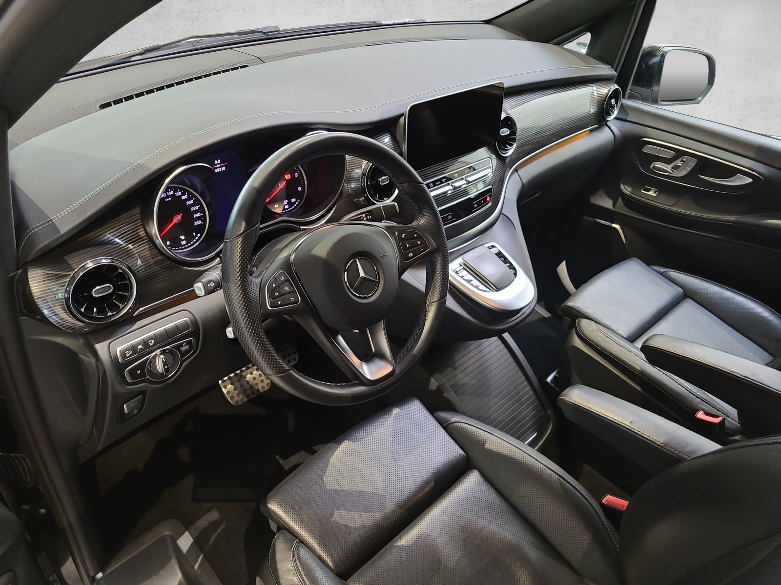 MERCEDES-BENZ V 300 d lang Avantgarde 4Matic 9G-Tronic-image-6