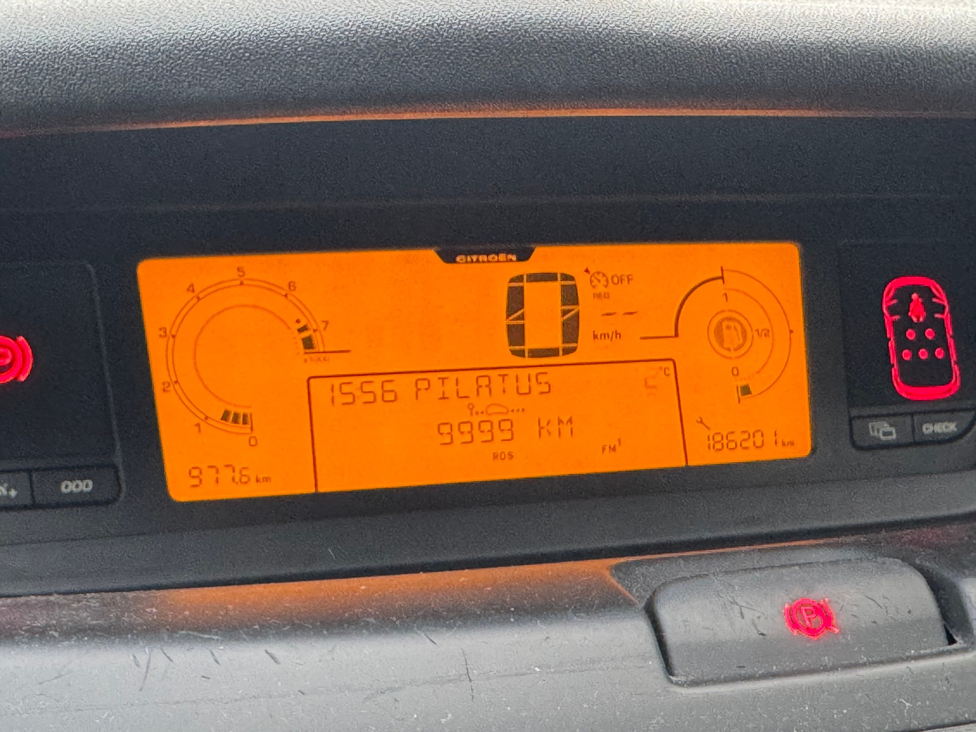 CITROEN C4 Picasso 1.6i 16V X+-image-7