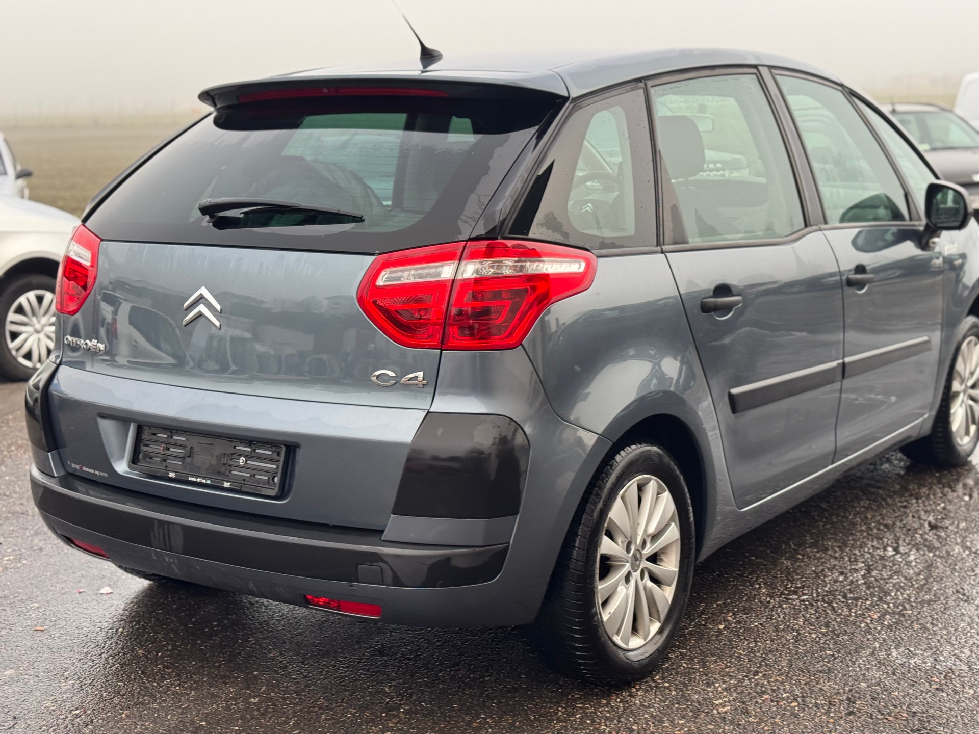 CITROEN C4 Picasso 1.6i 16V X+-image-5