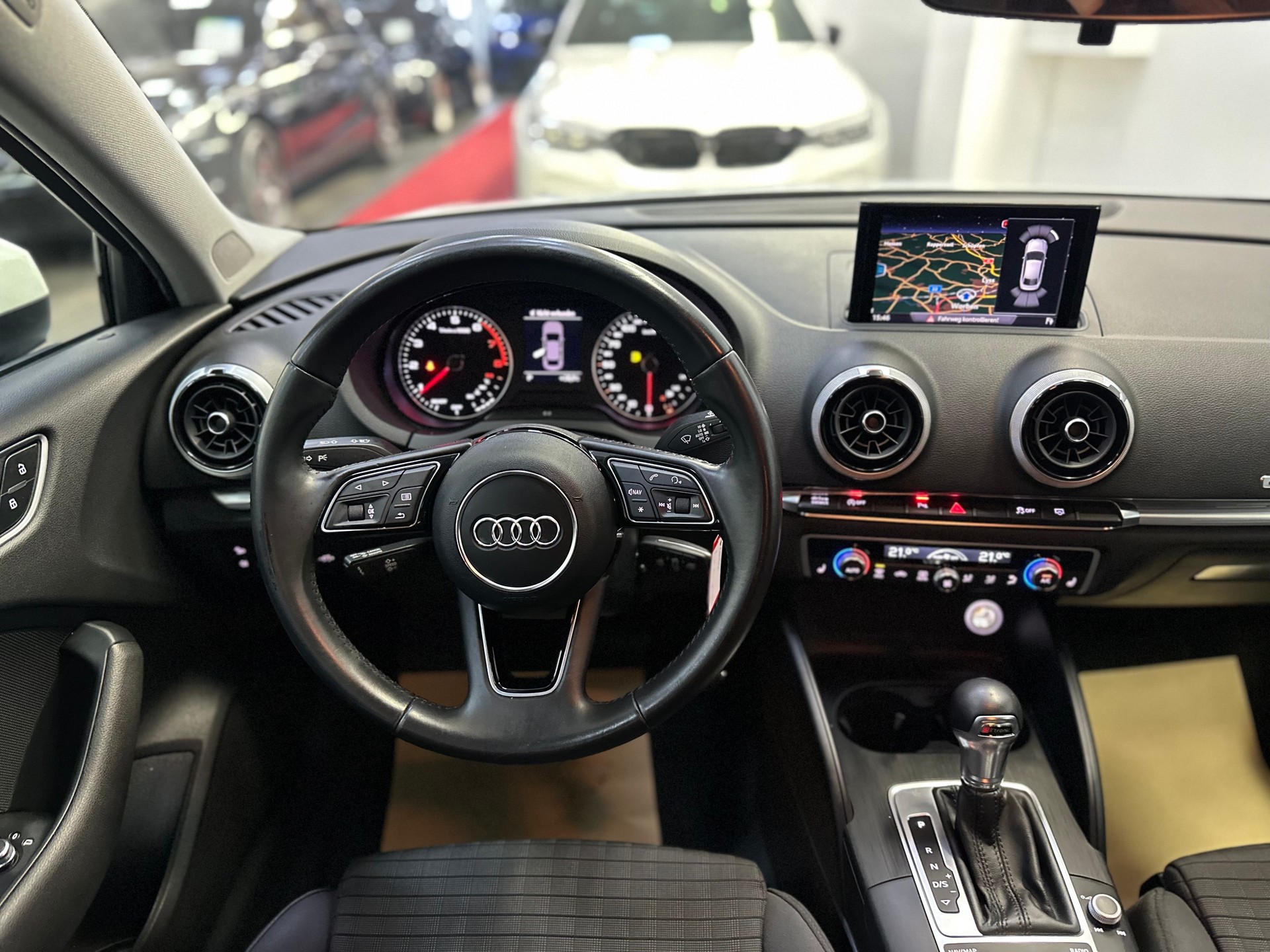 AUDI A3 Limousine 2.0 TFSI Sport quattro S-tronic-image-13
