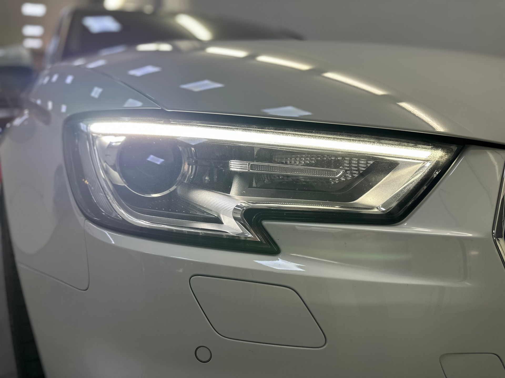 AUDI A3 Limousine 2.0 TFSI Sport quattro S-tronic-image-10