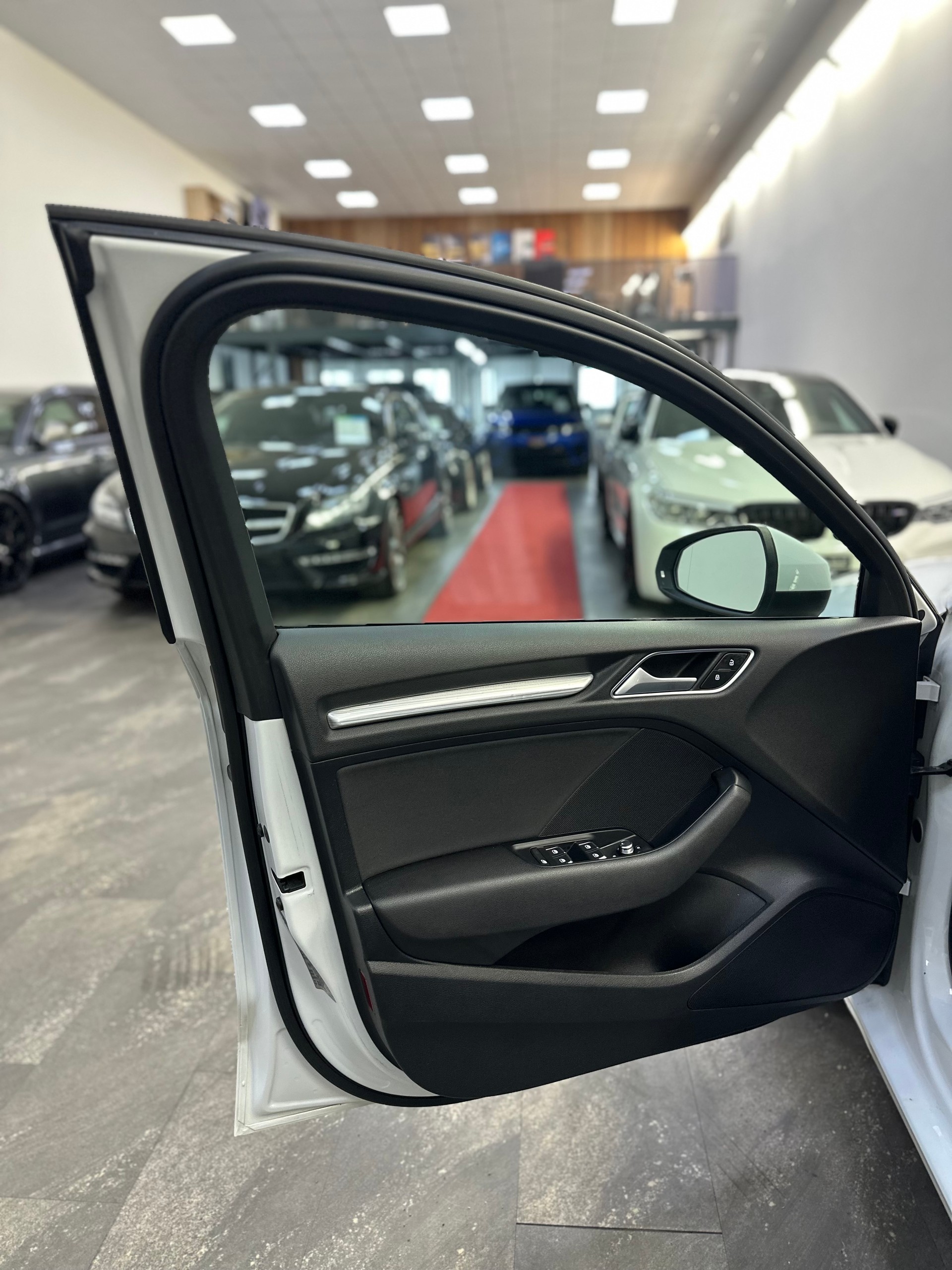 AUDI A3 Limousine 2.0 TFSI Sport quattro S-tronic-image-19