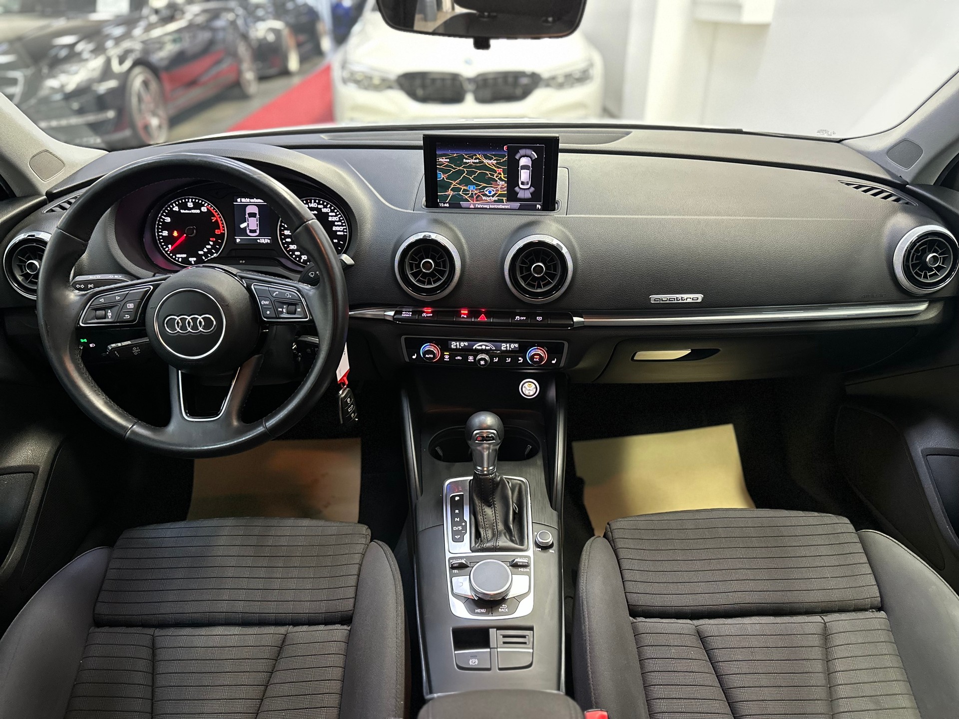 AUDI A3 Limousine 2.0 TFSI Sport quattro S-tronic-image-14