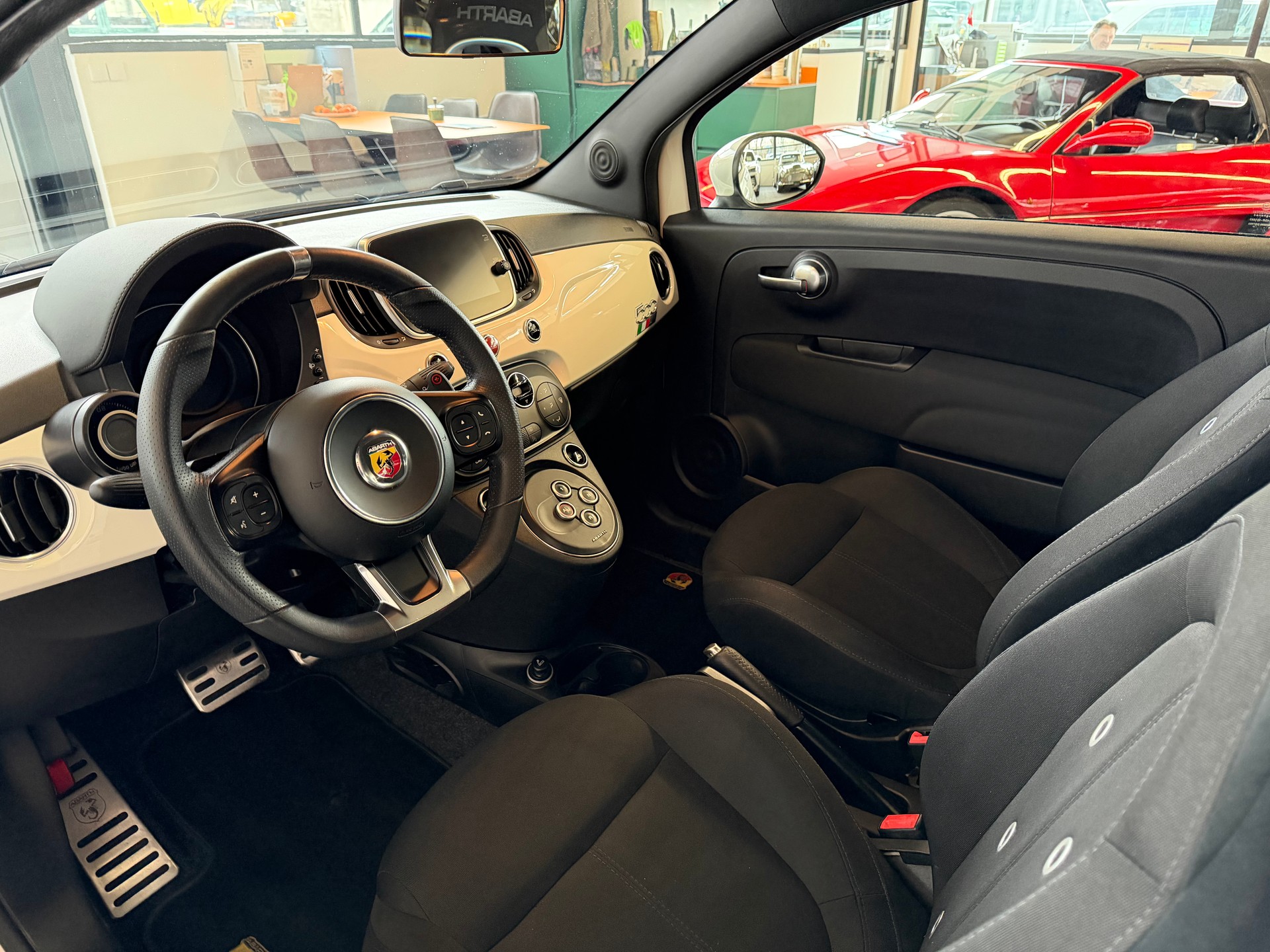 FIAT 595 1.4 16V Turbo 145 PS Abarth Dualogic (CH)-image-11