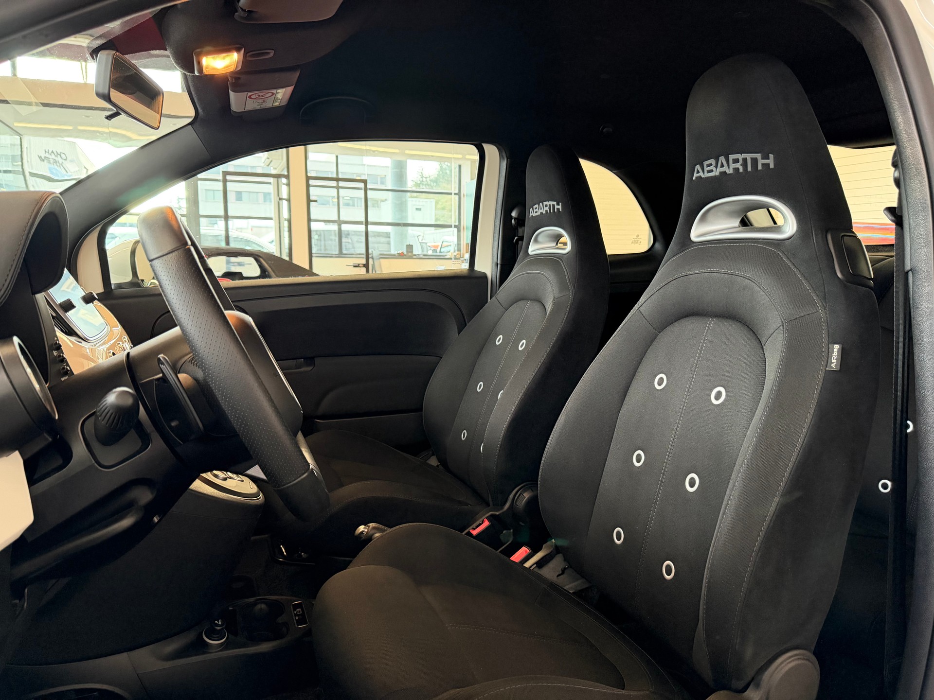 FIAT 595 1.4 16V Turbo 145 PS Abarth Dualogic (CH)-image-10