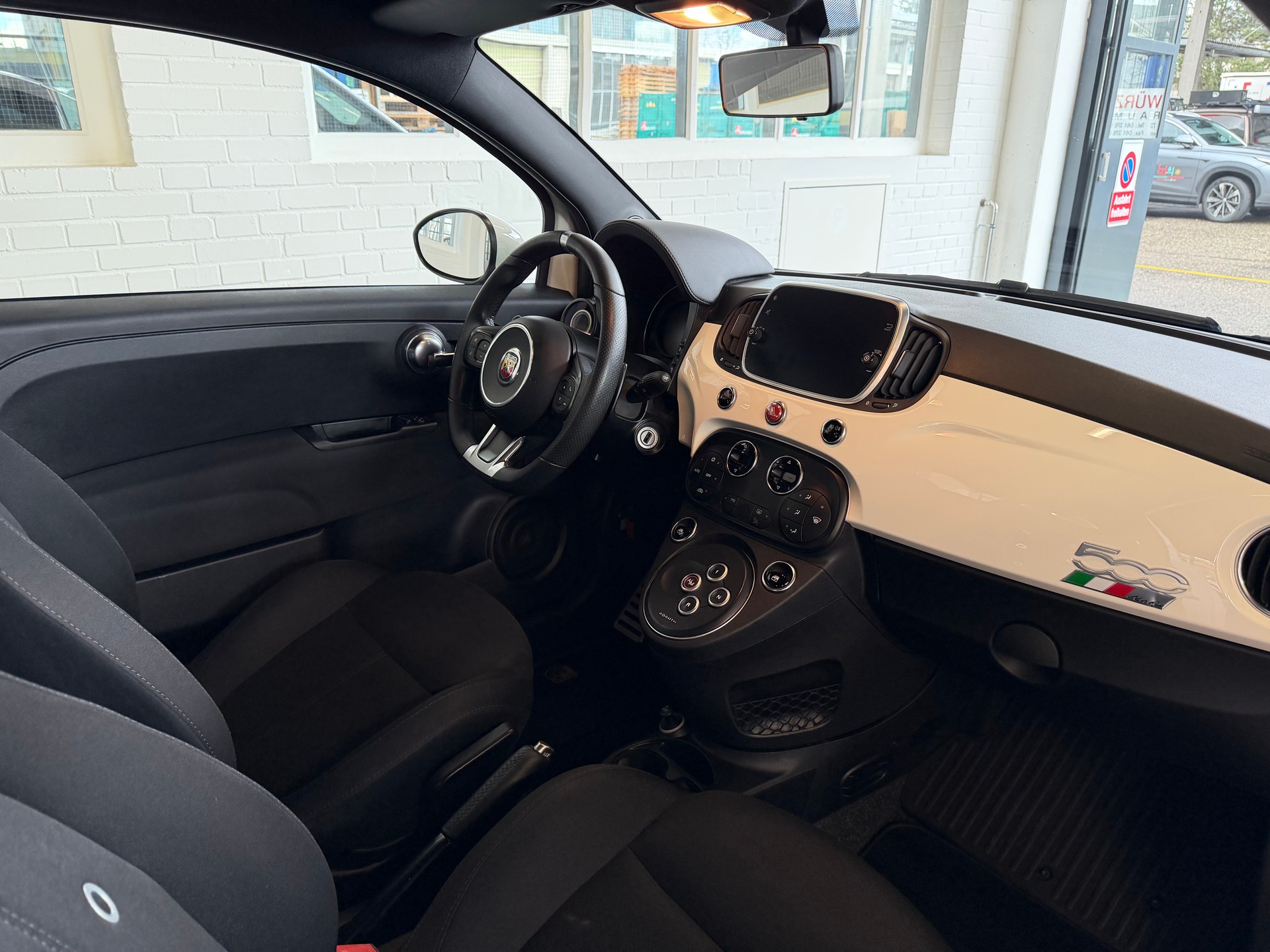 FIAT 595 1.4 16V Turbo 145 PS Abarth Dualogic (CH)-image-8