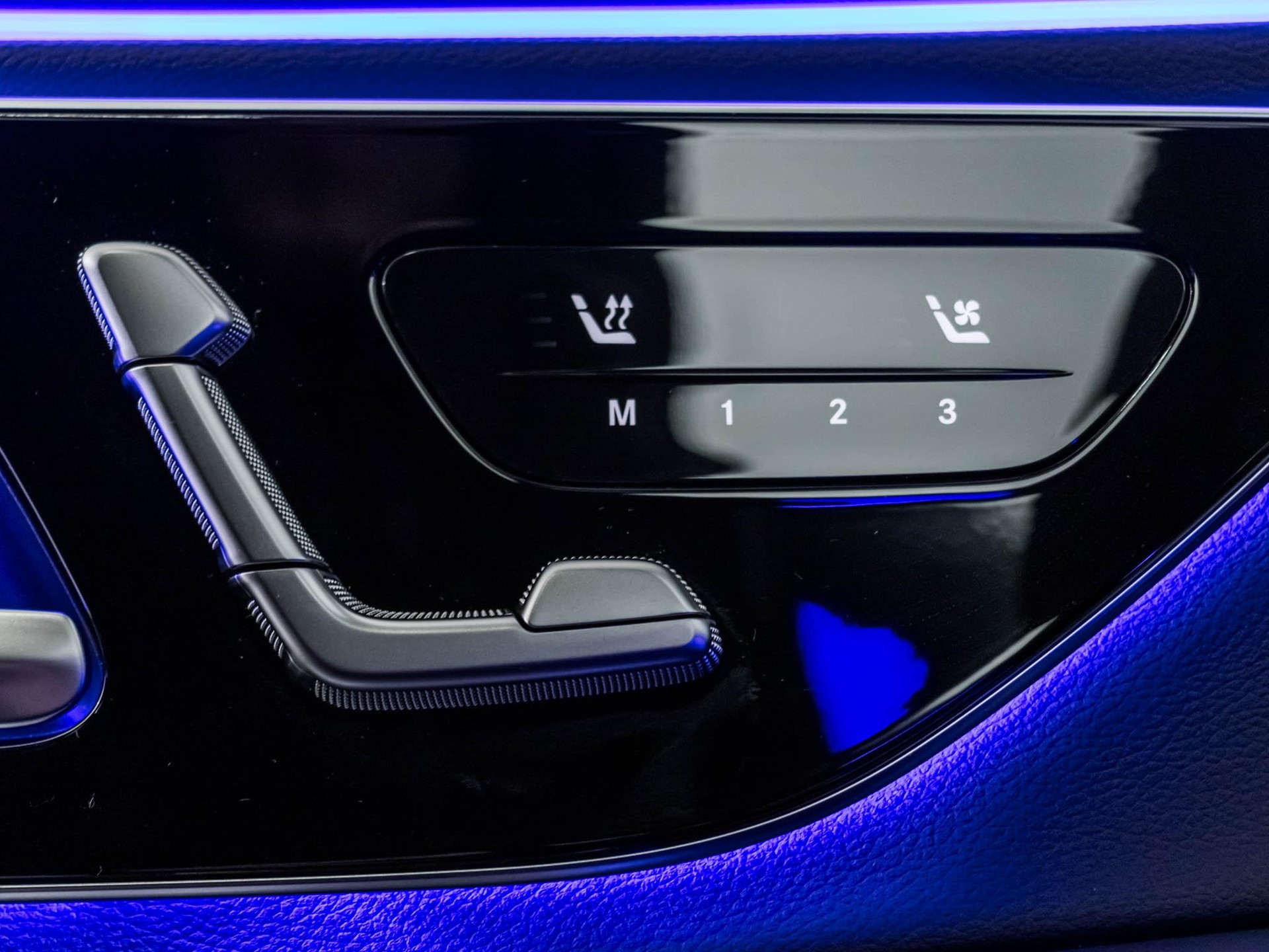 MERCEDES-BENZ E 450 d 4MATIC-image-12