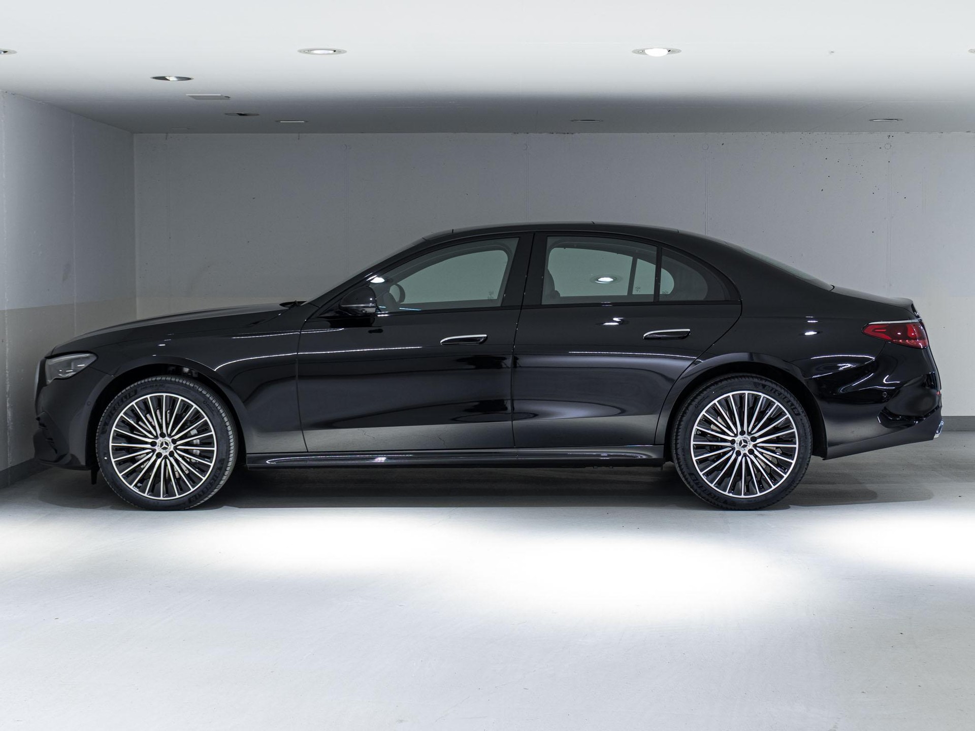 MERCEDES-BENZ E 450 d 4MATIC-image-4