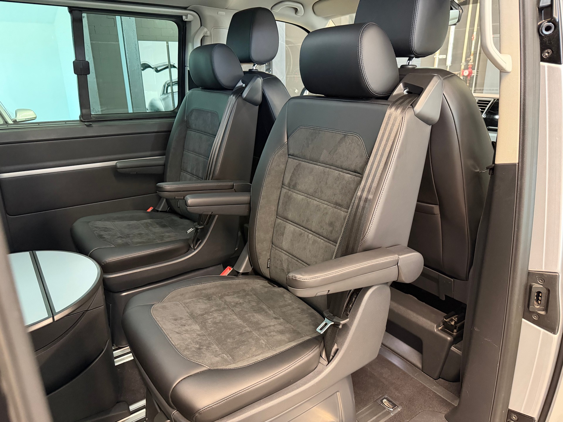 VW T6 Multivan 2.0 TDI Highline Liberty 4Mot. DSG-image-24