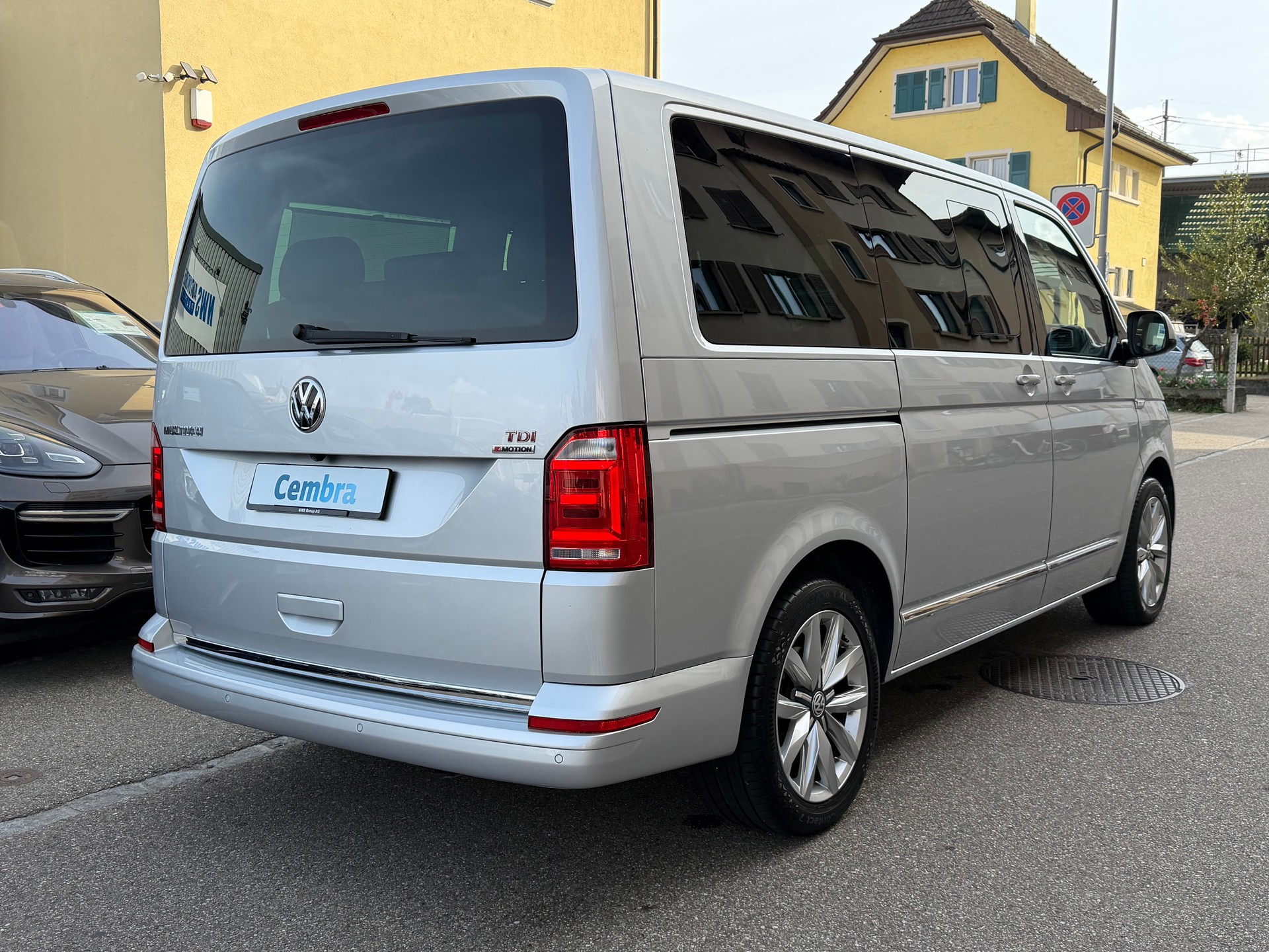 VW T6 Multivan 2.0 TDI Highline Liberty 4Mot. DSG-showroom-element-3