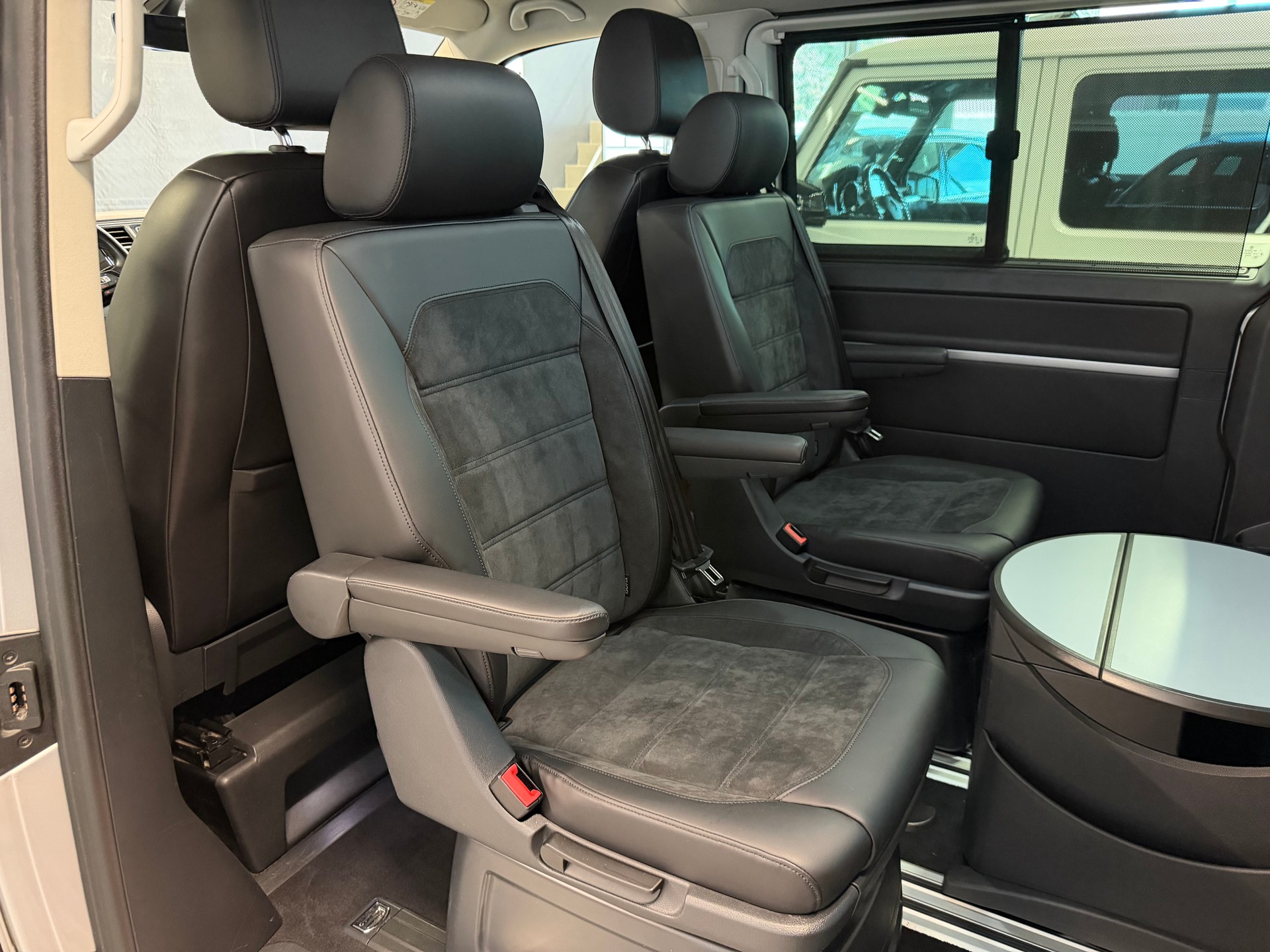 VW T6 Multivan 2.0 TDI Highline Liberty 4Mot. DSG-image-21
