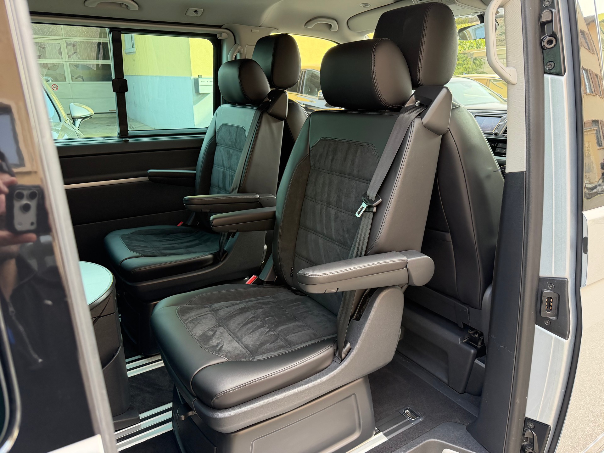 VW T6 Multivan 2.0 TDI Highline Liberty 4Mot. DSG-image-19