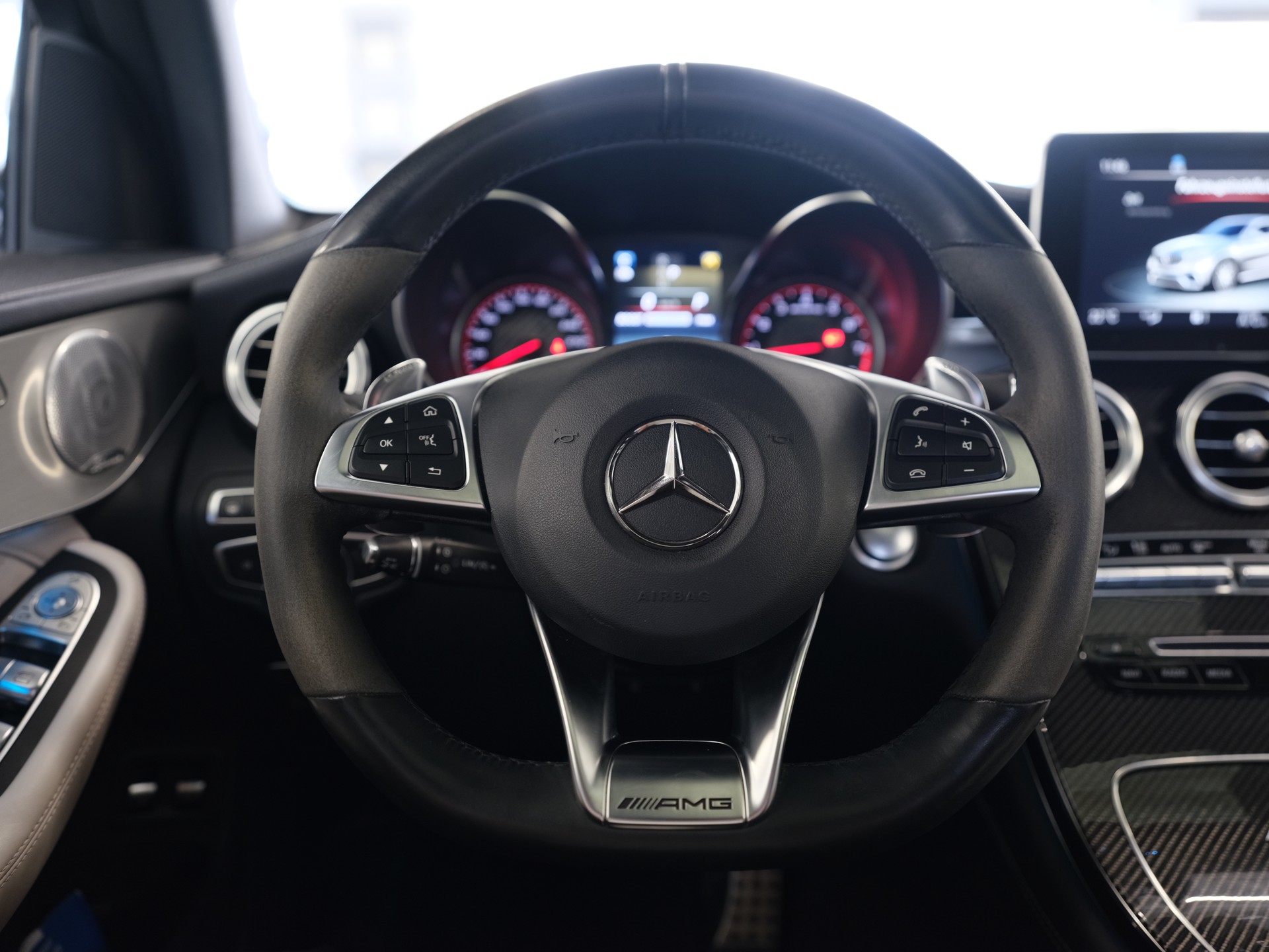 MERCEDES-BENZ GLC Coupé 63 S AMG 4Matic+ 9G-Tronic-image-19