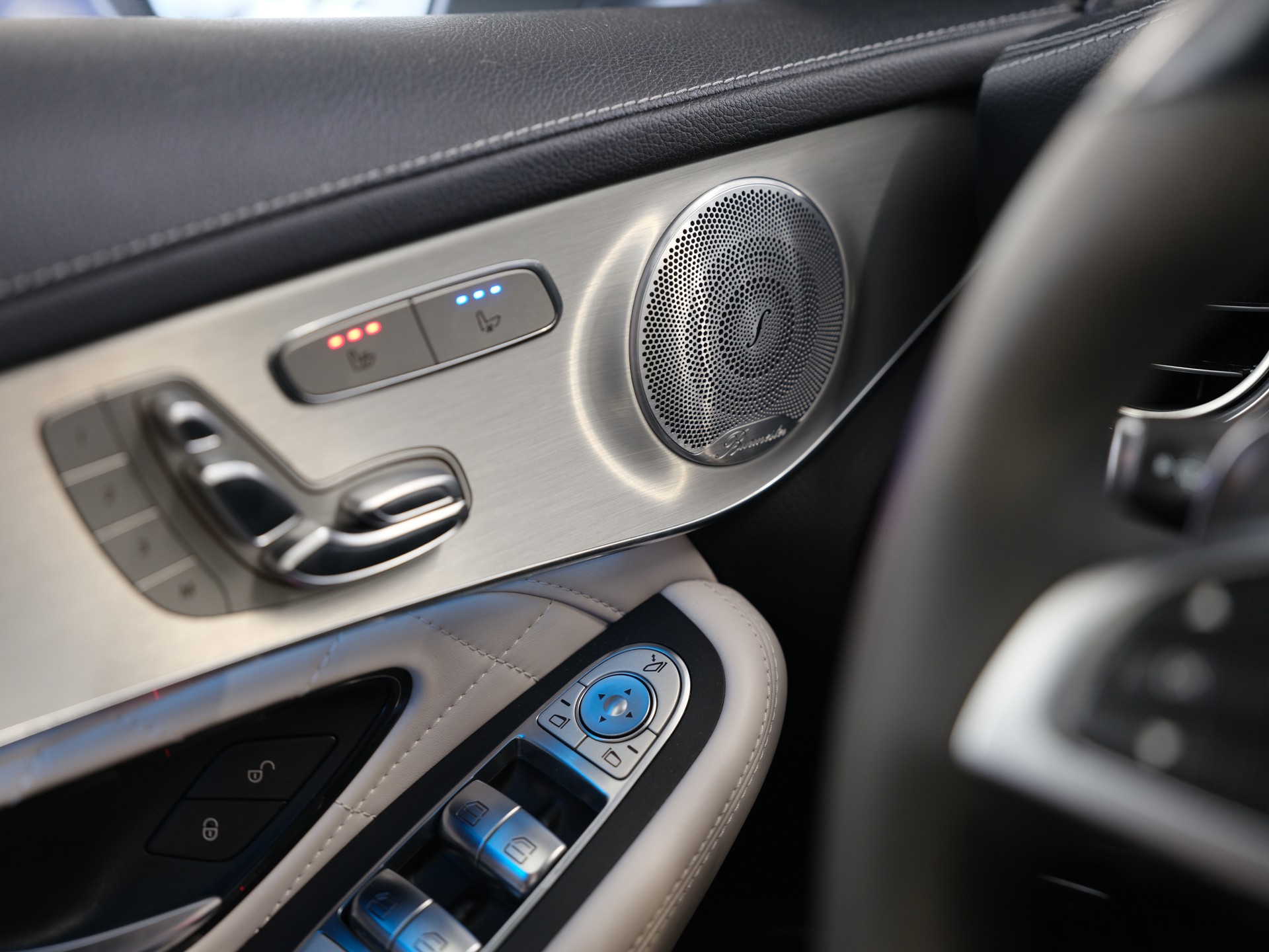 MERCEDES-BENZ GLC Coupé 63 S AMG 4Matic+ 9G-Tronic-image-27