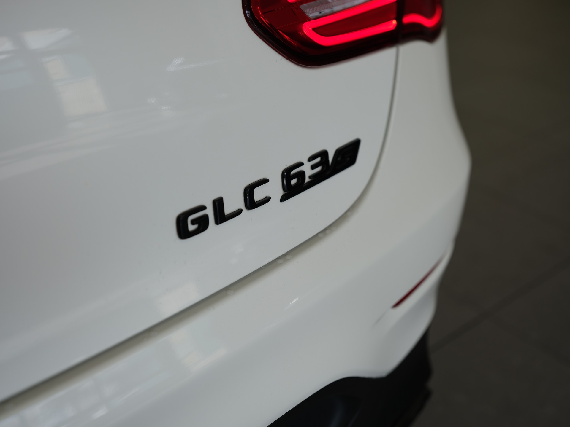 MERCEDES-BENZ GLC Coupé 63 S AMG 4Matic+ 9G-Tronic-image-13