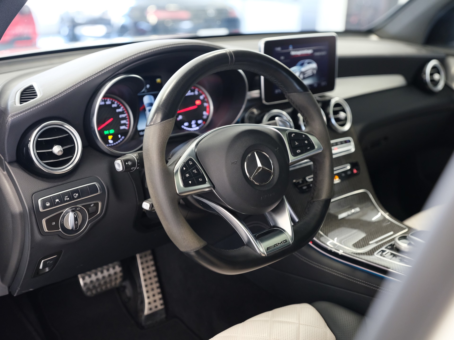 MERCEDES-BENZ GLC Coupé 63 S AMG 4Matic+ 9G-Tronic-image-18