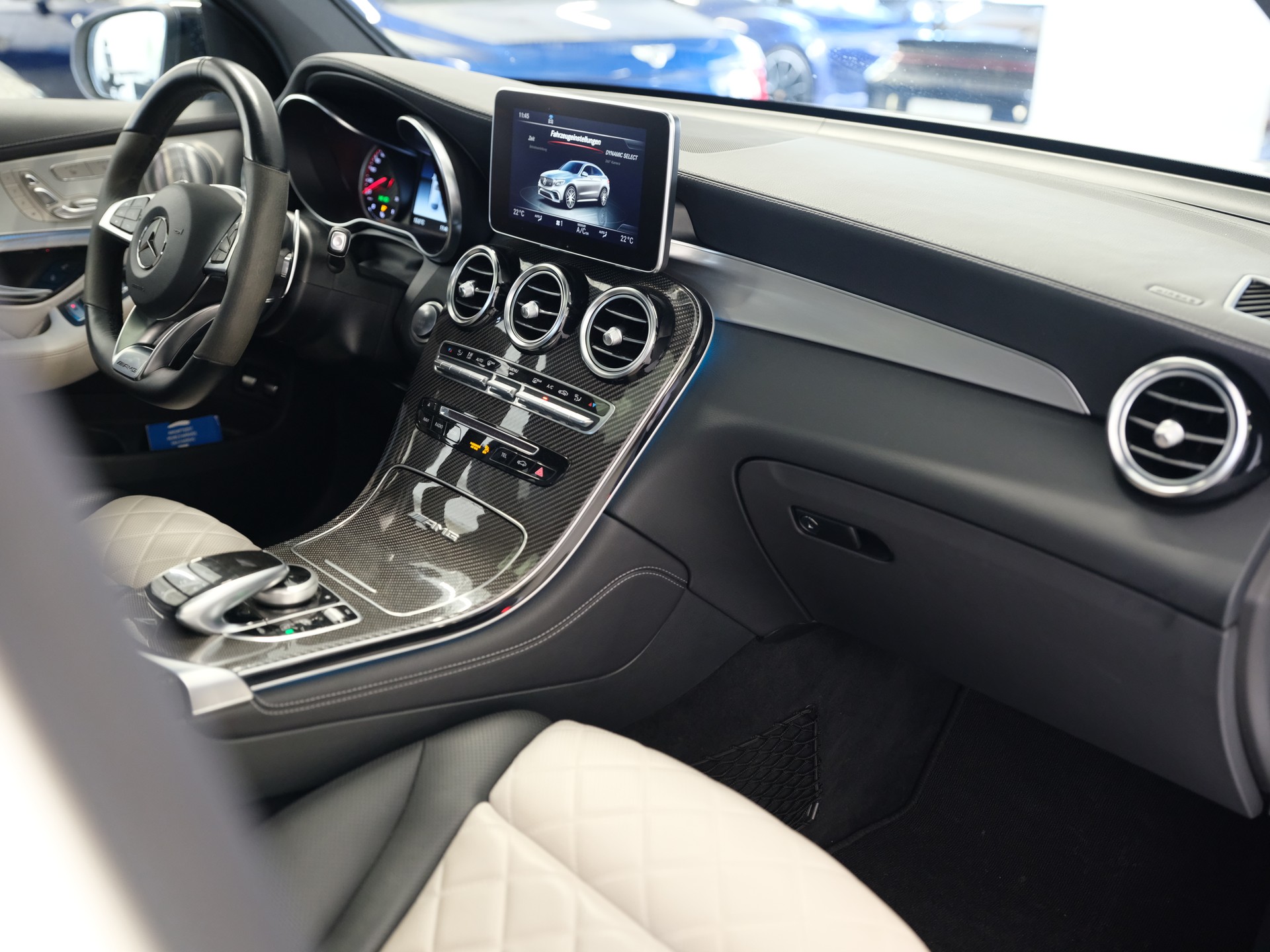 MERCEDES-BENZ GLC Coupé 63 S AMG 4Matic+ 9G-Tronic-image-17