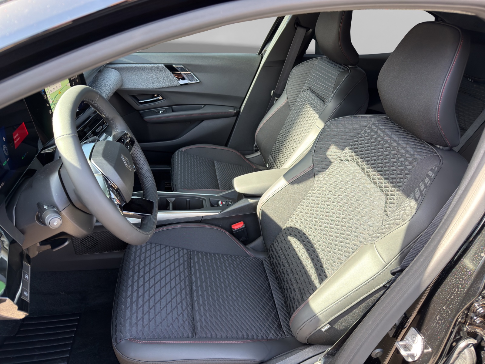 RENAULT Clio 1.8 E-Tech techno-image-7