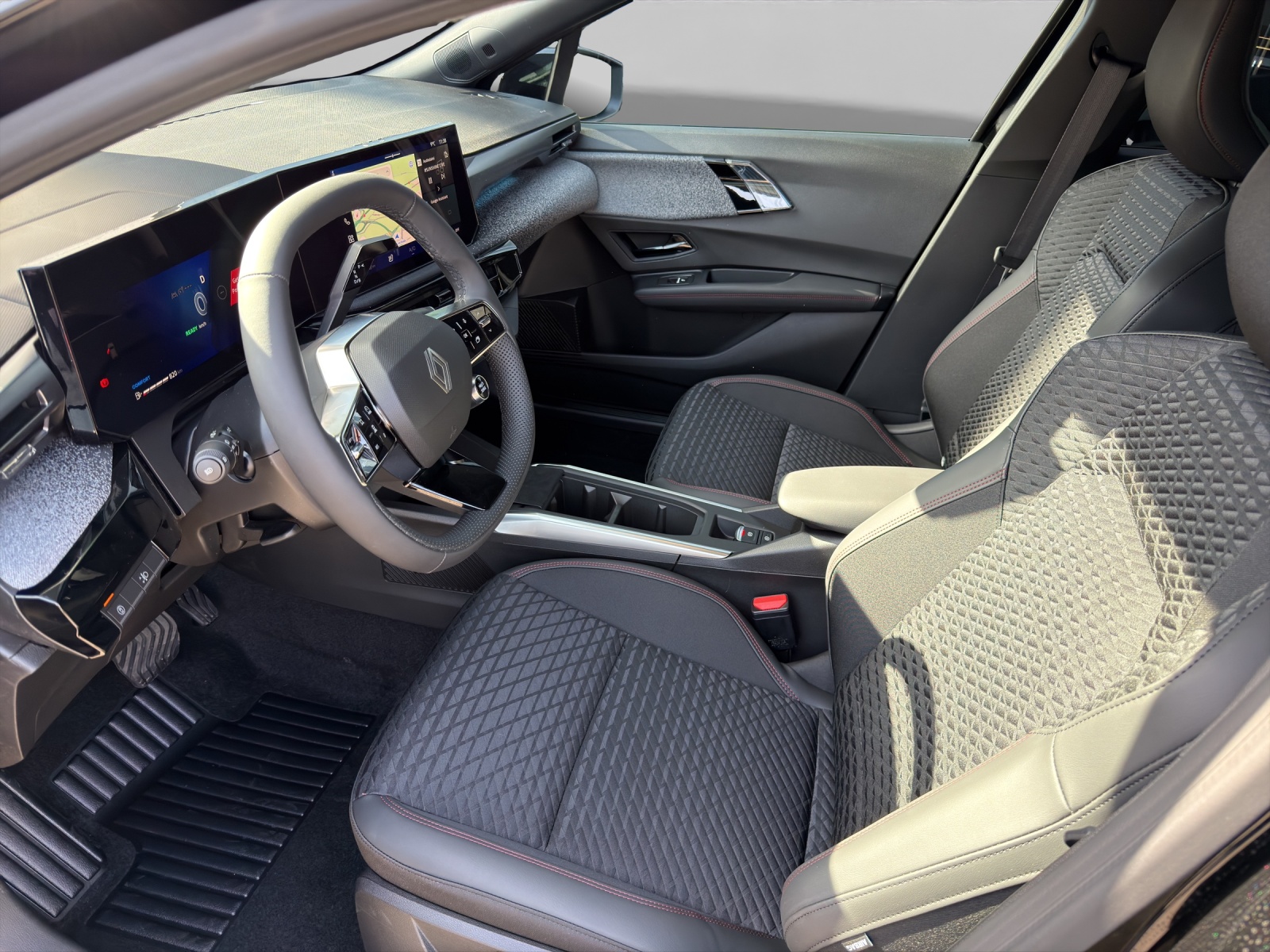 RENAULT Clio 1.8 E-Tech techno-image-6