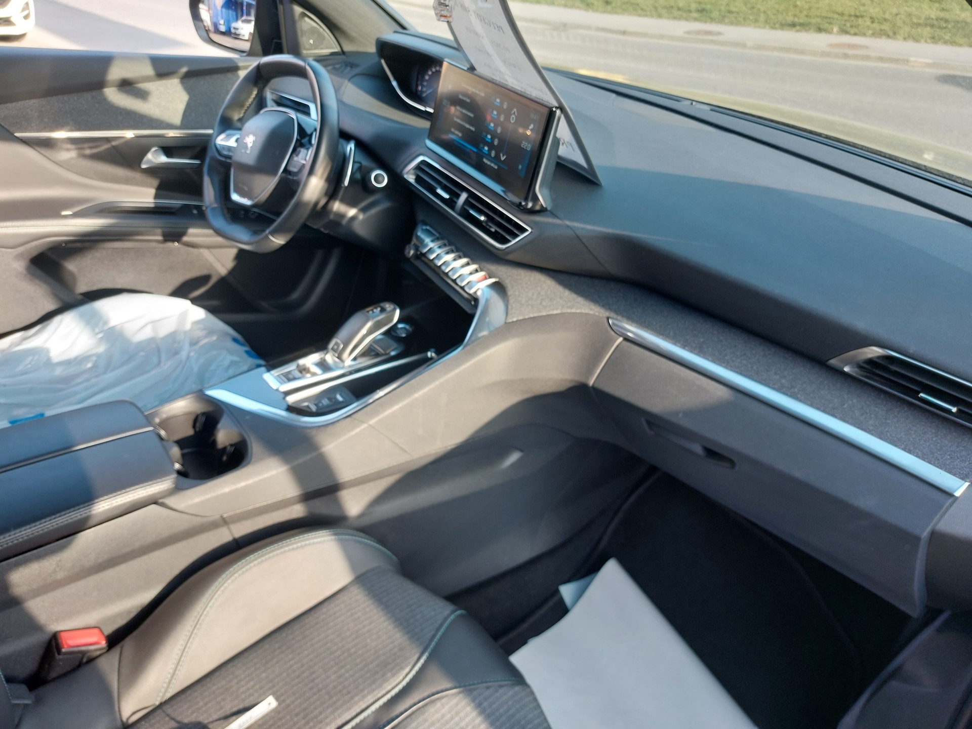 PEUGEOT 5008-image-9