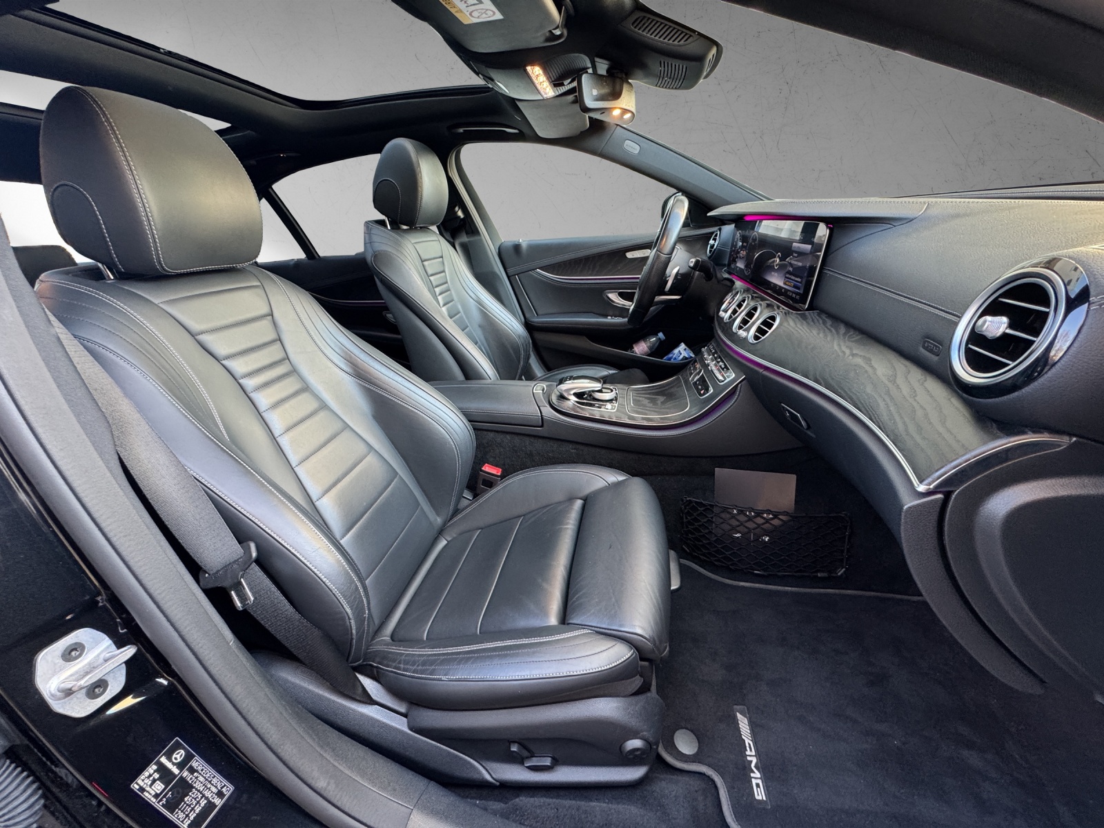MERCEDES-BENZ E 220 d AMG Line 9G-Tronic-image-13
