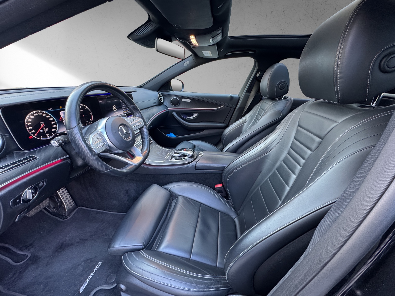 MERCEDES-BENZ E 220 d AMG Line 9G-Tronic-image-12